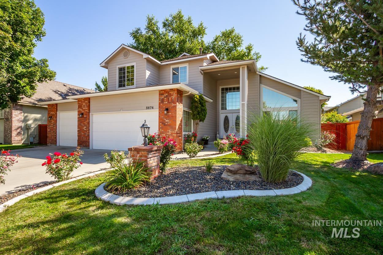 5674 N Heathrow Way, Boise, Idaho 83713, 3 Bedrooms, 2.5 Bathrooms, Residential For Sale, Price $575,000,MLS 98999478