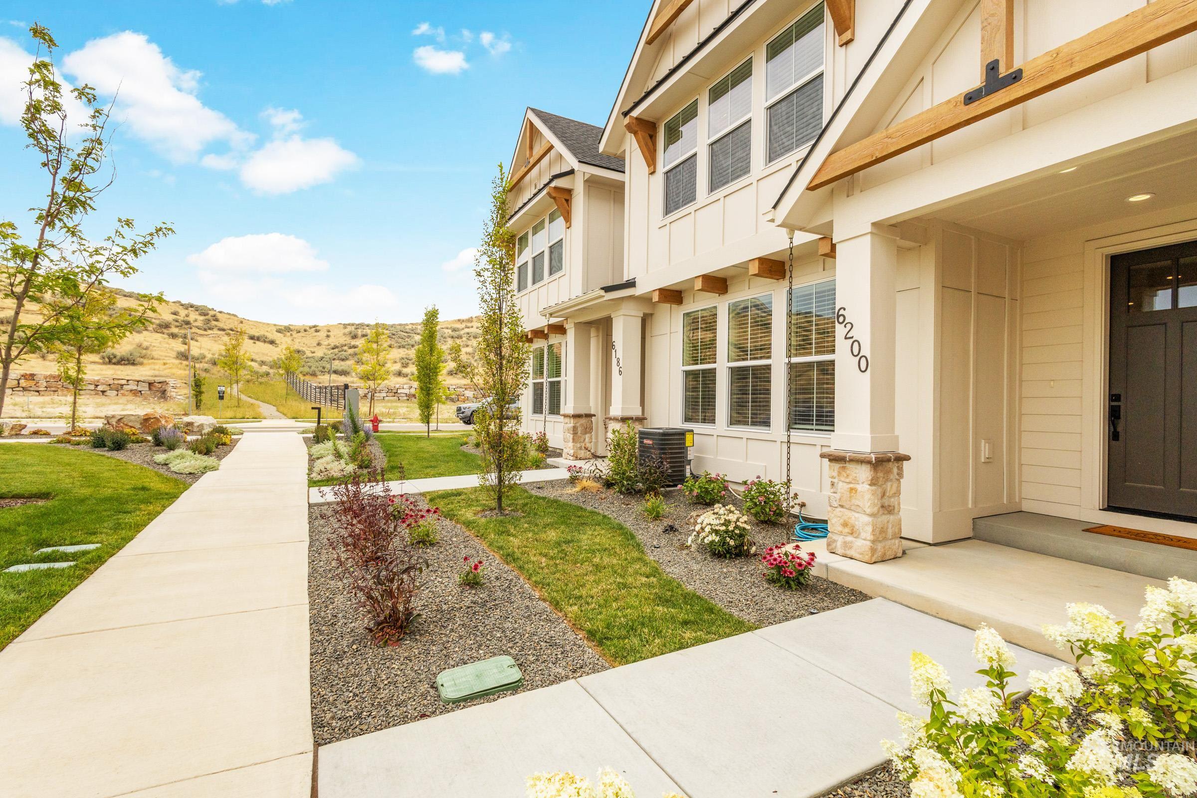 6200 N Holly Springs Ln, Eagle, Idaho 83616, 3 Bedrooms, 2.5 Bathrooms, Residential For Sale, Price $465,000, 98999481