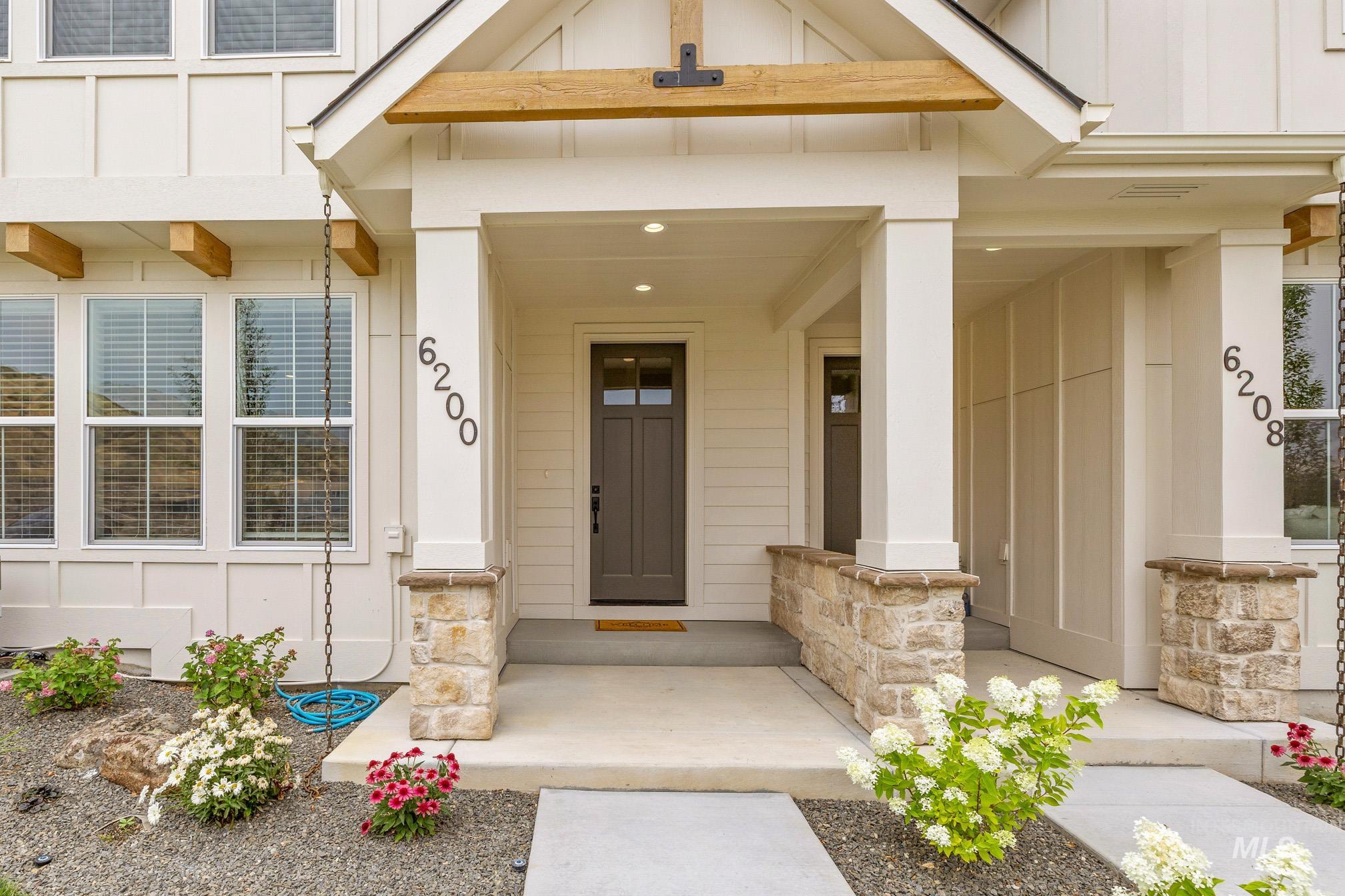 6200 N Holly Springs Ln, Eagle, Idaho 83616, 3 Bedrooms, 2.5 Bathrooms, Residential For Sale, Price $465,000, 98999481