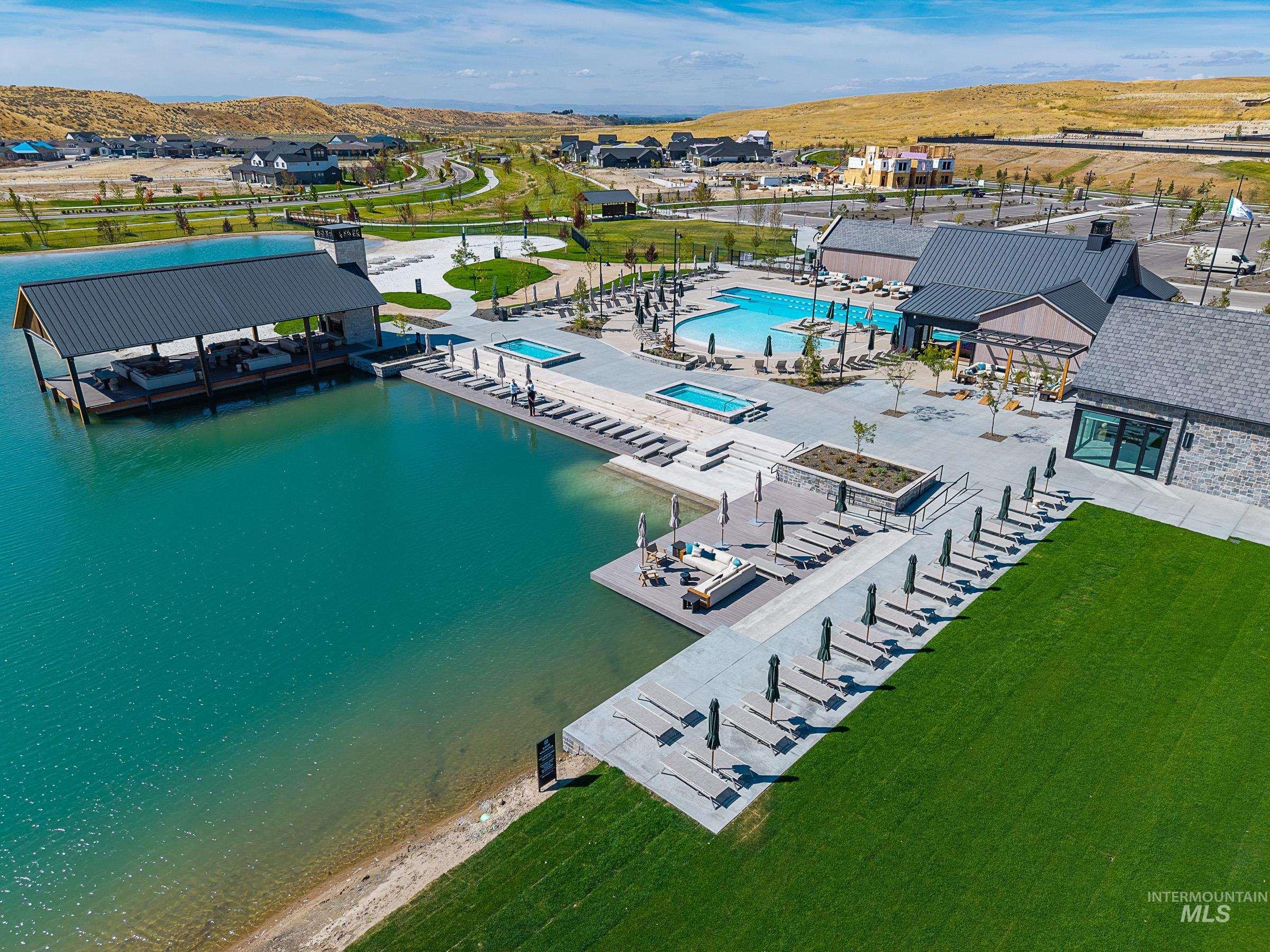 6200 N Holly Springs Ln, Eagle, Idaho 83616, 3 Bedrooms, 2.5 Bathrooms, Residential For Sale, Price $465,000, 98999481