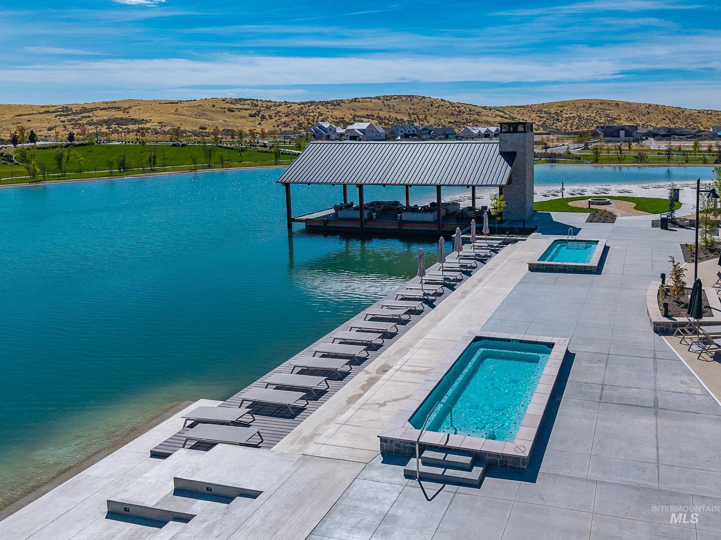 6200 N Holly Springs Ln, Eagle, Idaho 83616, 3 Bedrooms, 2.5 Bathrooms, Residential For Sale, Price $465,000, 98999481