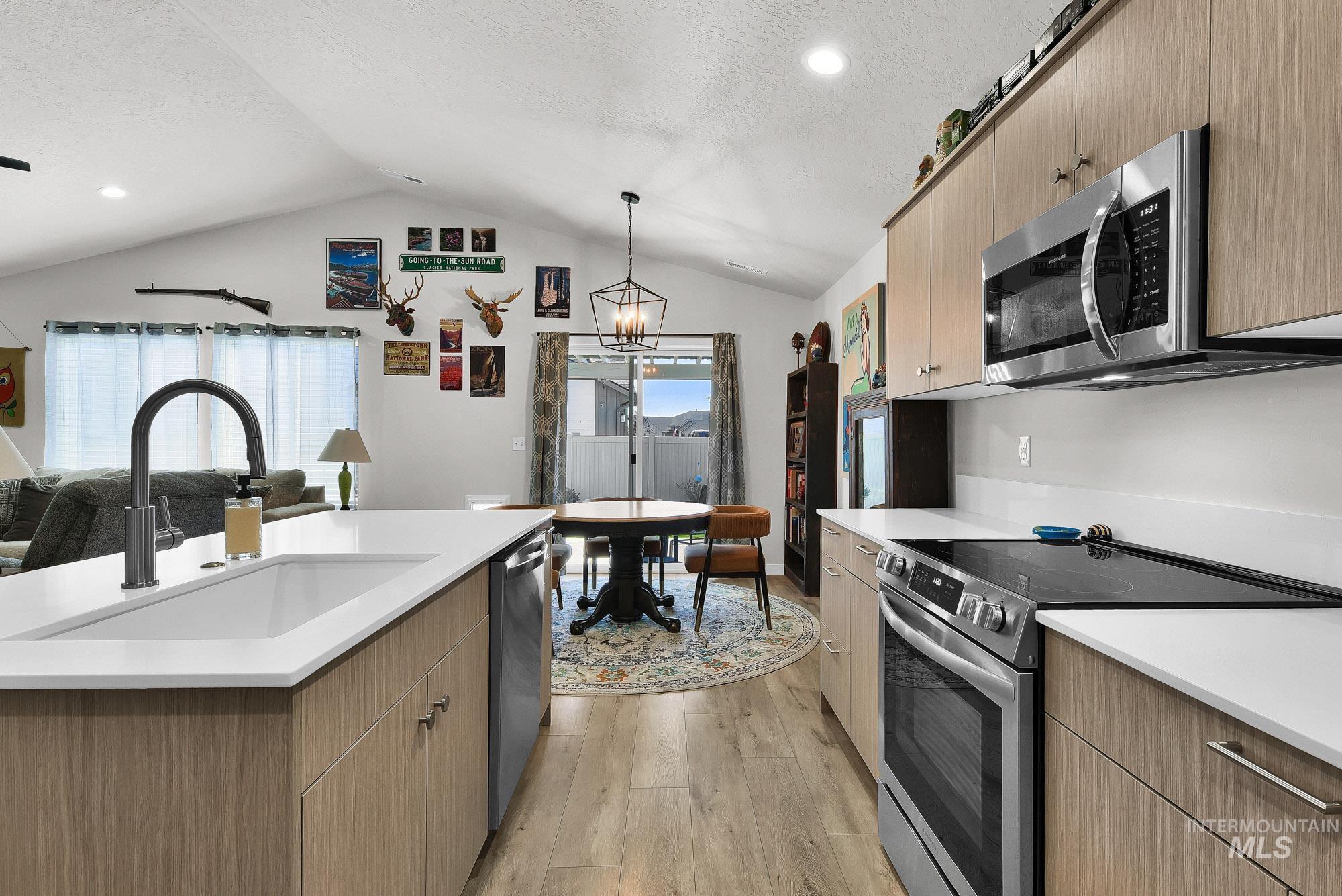8616 S Tyrion Way, Kuna, Idaho 83634, 3 Bedrooms, 2 Bathrooms, Residential For Sale, Price $519,000,MLS 98999482