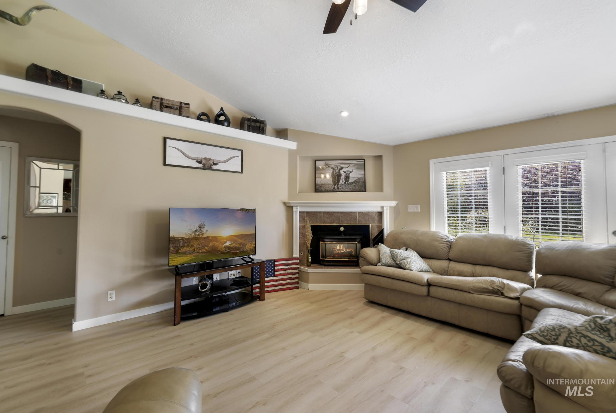 3962 N 2405 E, Twin Falls, Idaho 83301, 5 Bedrooms, 3 Bathrooms, Residential For Sale, Price $790,000, 98999484