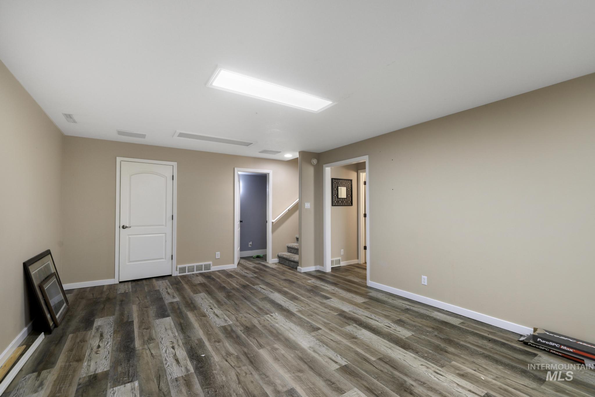 3962 N 2405 E, Twin Falls, Idaho 83301, 5 Bedrooms, 3 Bathrooms, Residential For Sale, Price $790,000, 98999484