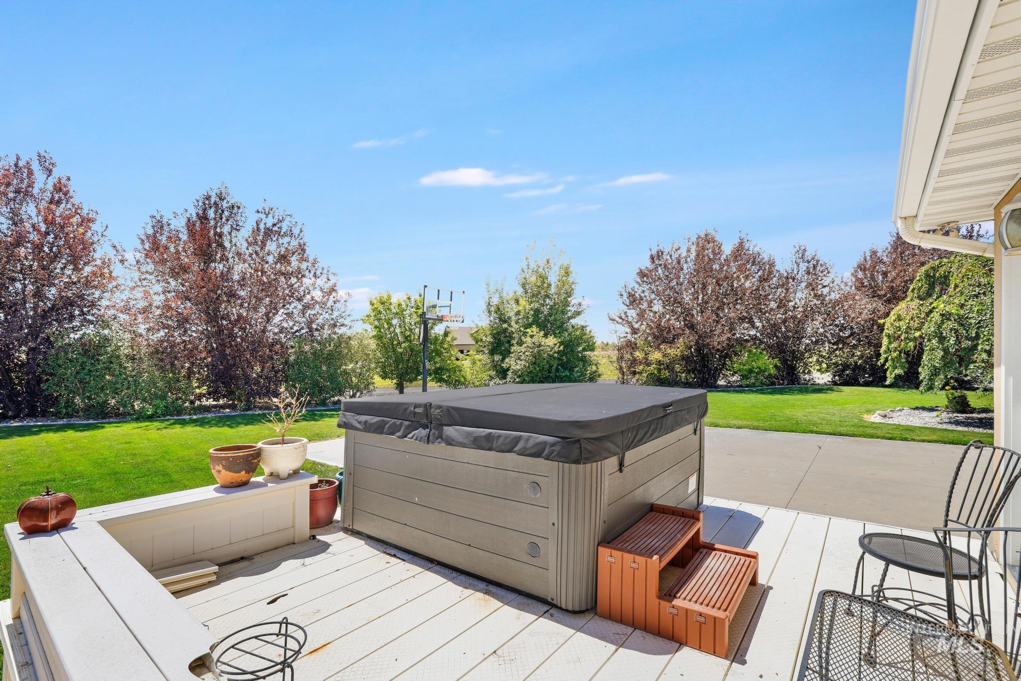 3962 N 2405 E, Twin Falls, Idaho 83301, 5 Bedrooms, 3 Bathrooms, Residential For Sale, Price $790,000, 98999484