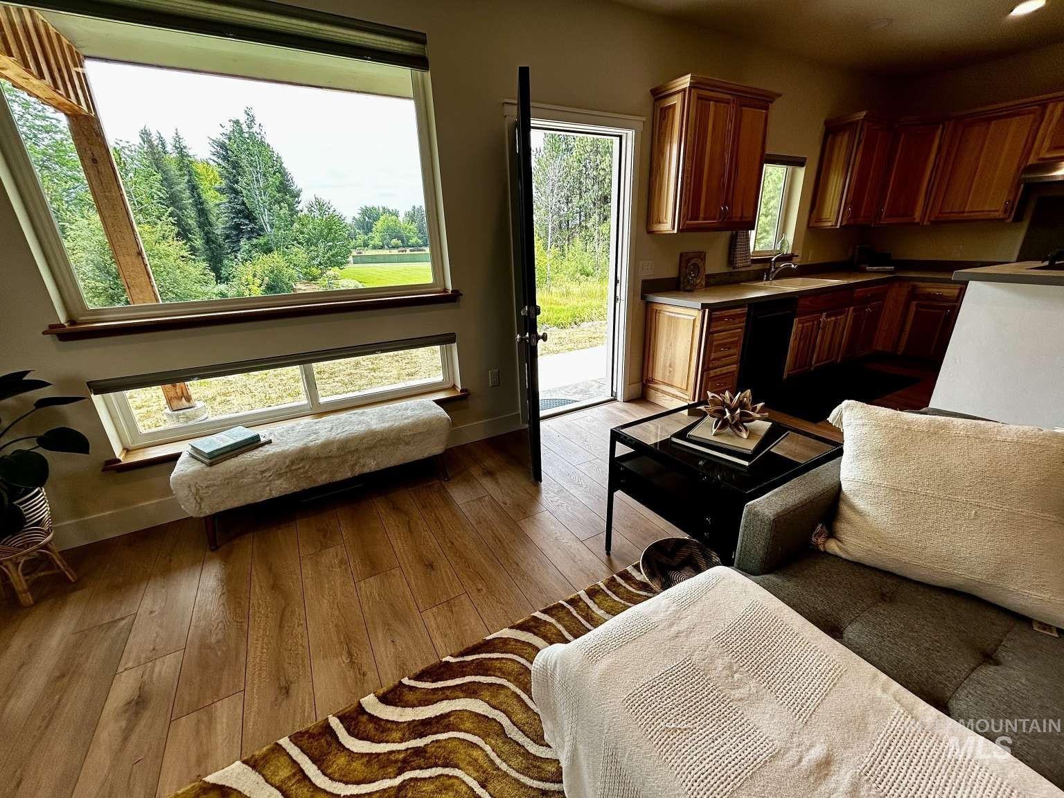 2003 Westview Dr, Moscow, Idaho 83843, 3 Bedrooms, 2 Bathrooms, Residential For Sale, Price $549,900,MLS 98999488