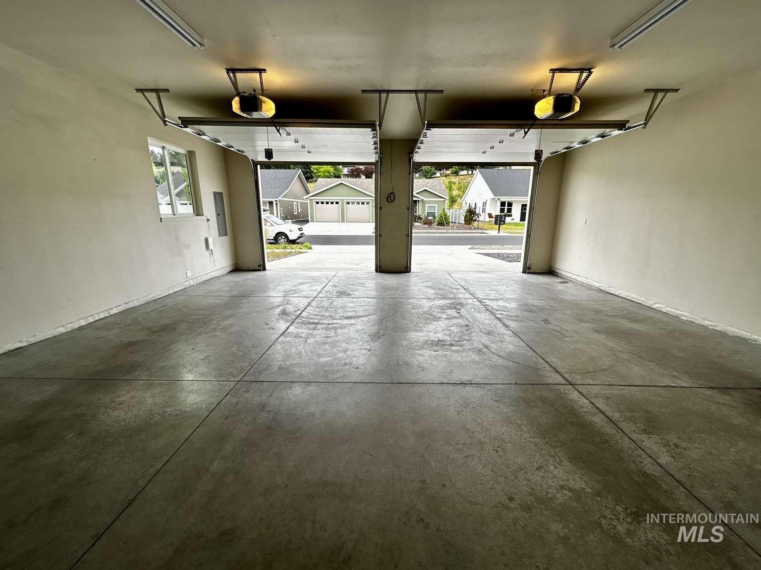 2003 Westview Dr, Moscow, Idaho 83843, 3 Bedrooms, 2 Bathrooms, Residential For Sale, Price $549,900,MLS 98999488