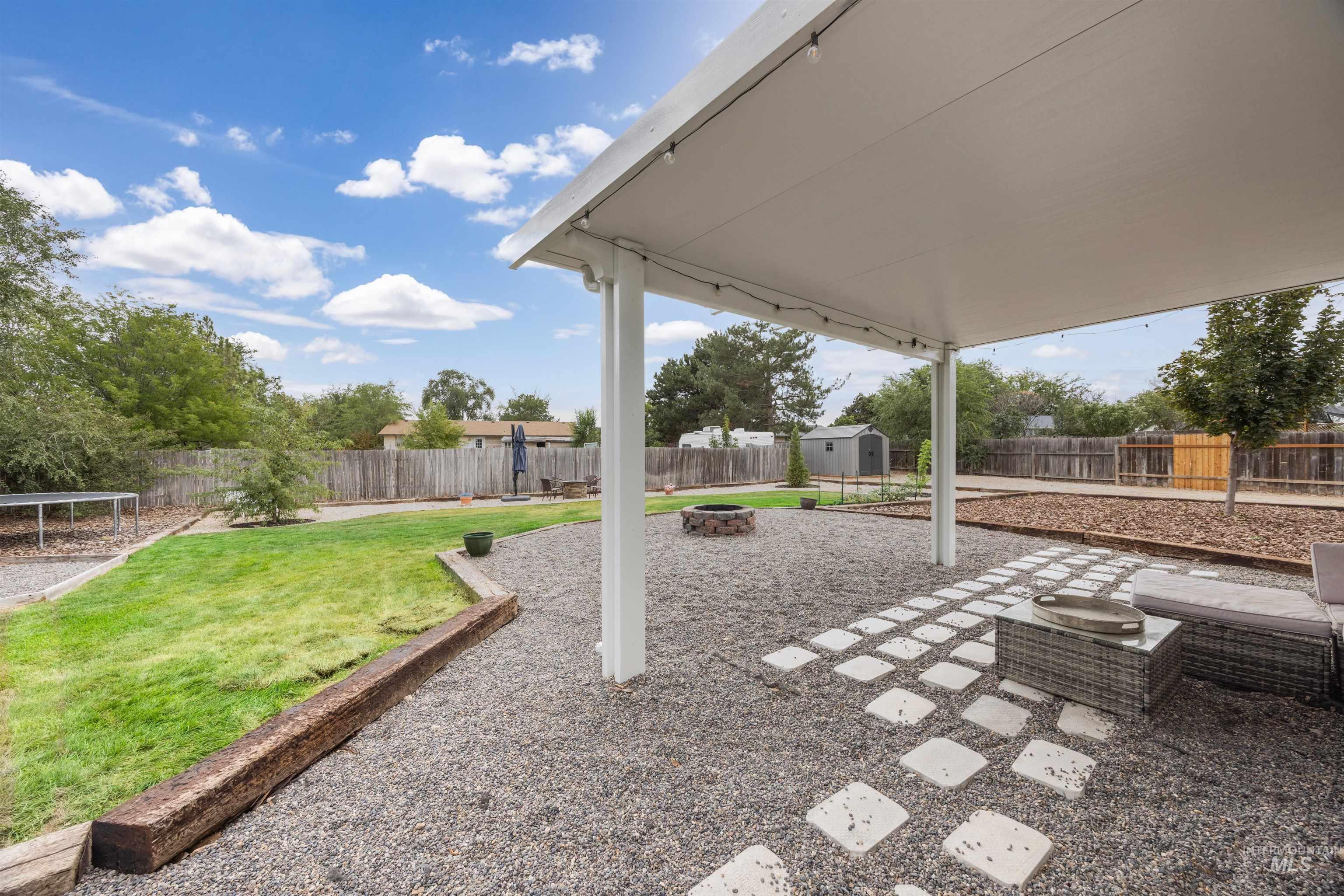 10563 W Silver Fox Dr, Boise, Idaho 83709, 3 Bedrooms, 1 Bathroom, Residential For Sale, Price $385,000,MLS 98999490