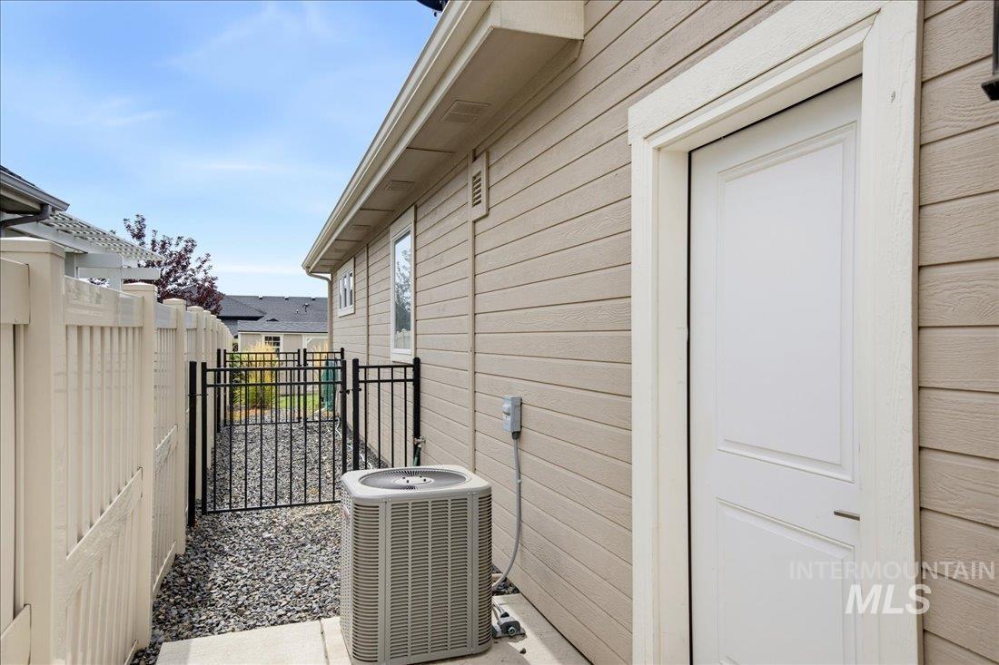 11555 W Pathview St, Star, Idaho 83669, 3 Bedrooms, 2 Bathrooms, Residential For Sale, Price $776,000, 98999492