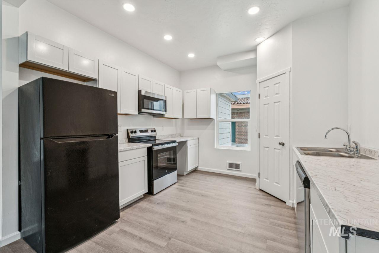 911 2nd Street S, Nampa, Idaho 83651, 1 Bedroom, 1 Bathroom, Residential Income For Sale, Price $1,299,900,MLS 98999493