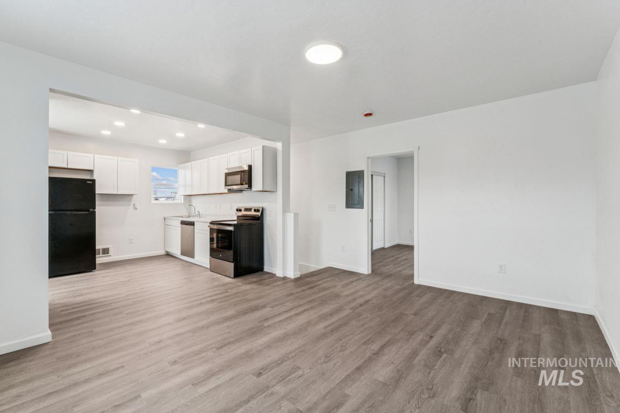 911 2nd Street S, Nampa, Idaho 83651, 1 Bedroom, 1 Bathroom, Residential Income For Sale, Price $1,299,900,MLS 98999493