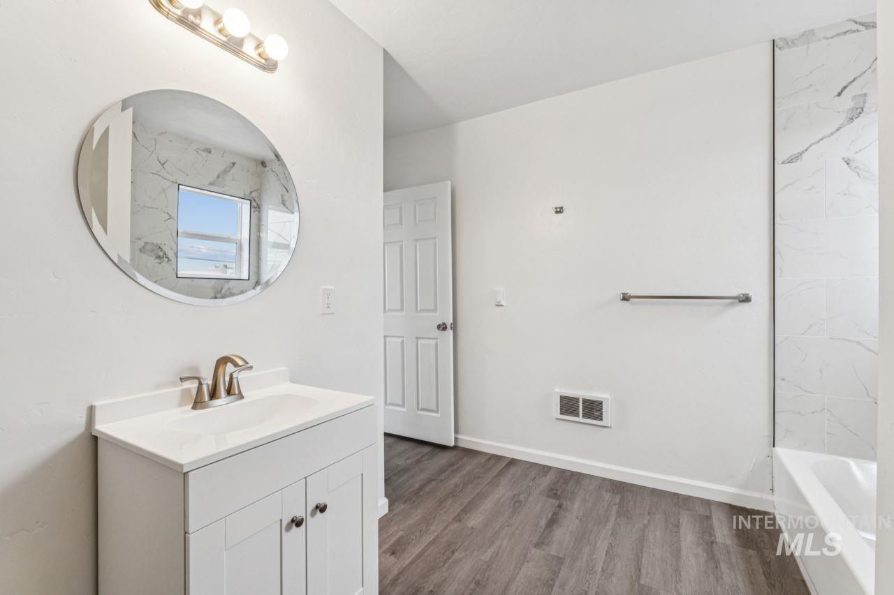 911 2nd Street S, Nampa, Idaho 83651, 1 Bedroom, 1 Bathroom, Residential Income For Sale, Price $1,299,900,MLS 98999493