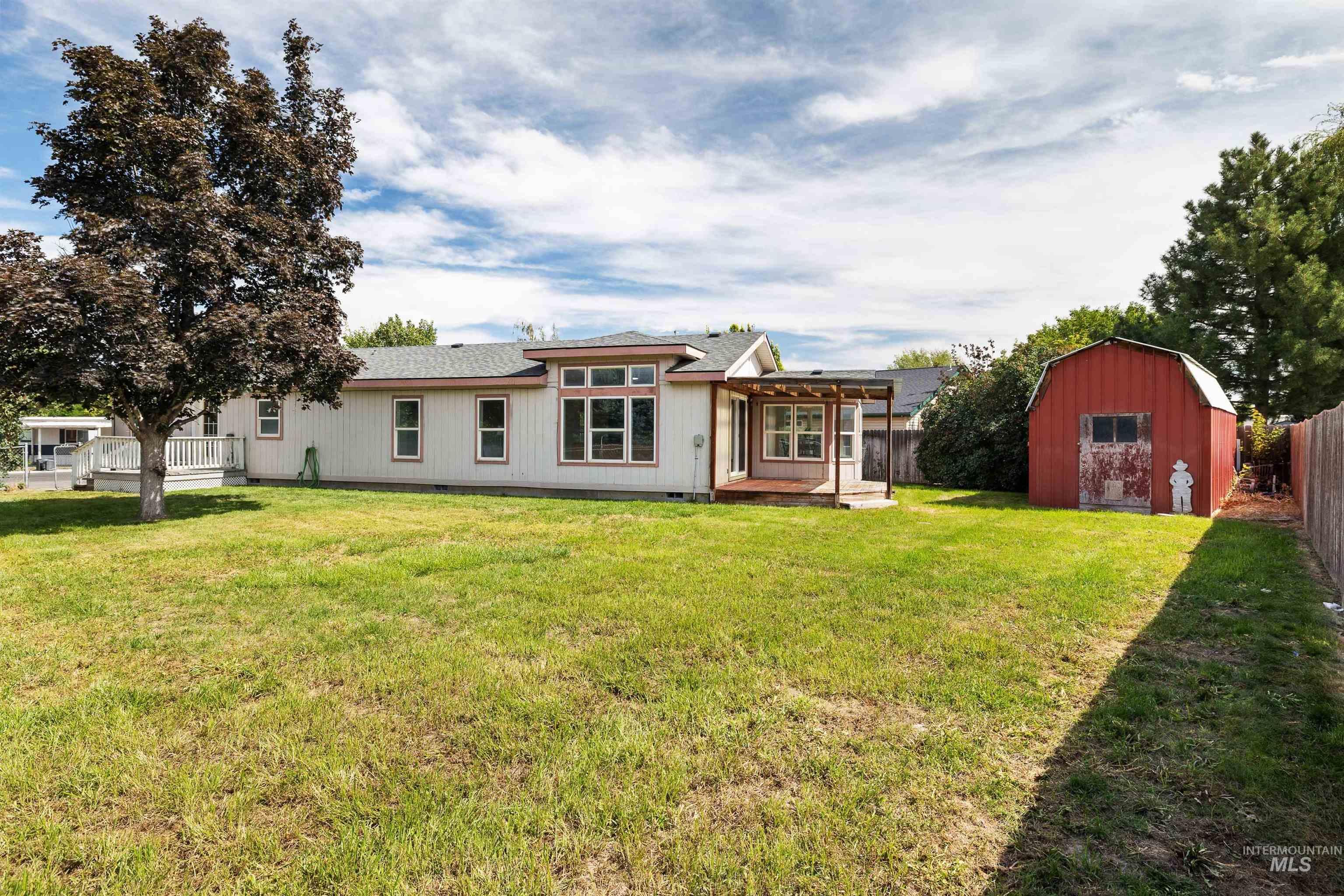 327 W Avenue I, Jerome, Idaho 83338, 3 Bedrooms, 2 Bathrooms, Residential For Sale, Price $334,900,MLS 98999495