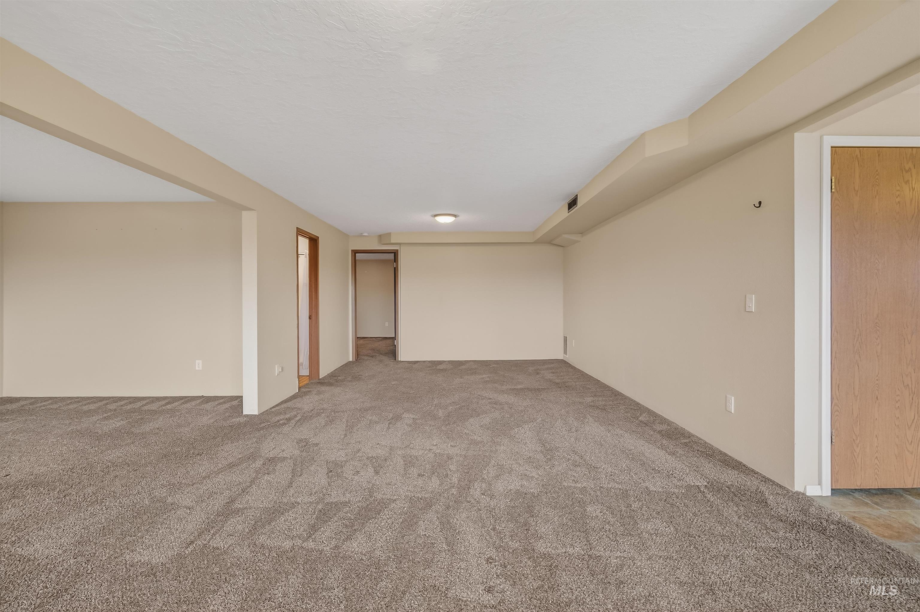 2746 Florence Court, Clarkston, Washington 99403, 3 Bedrooms, 3 Bathrooms, Residential For Sale, Price $459,000, 98999496
