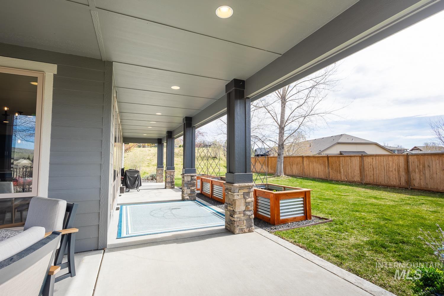 4545 W Sage Creek Drive, Boise, Idaho 83714, 5 Bedrooms, 3.5 Bathrooms, Residential For Sale, Price $1,049,999, 98999501
