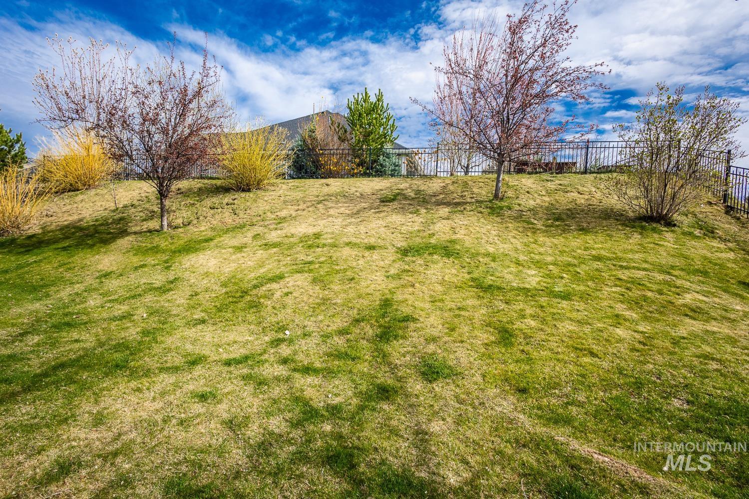 4545 W Sage Creek Drive, Boise, Idaho 83714, 5 Bedrooms, 3.5 Bathrooms, Residential For Sale, Price $1,049,999, 98999501