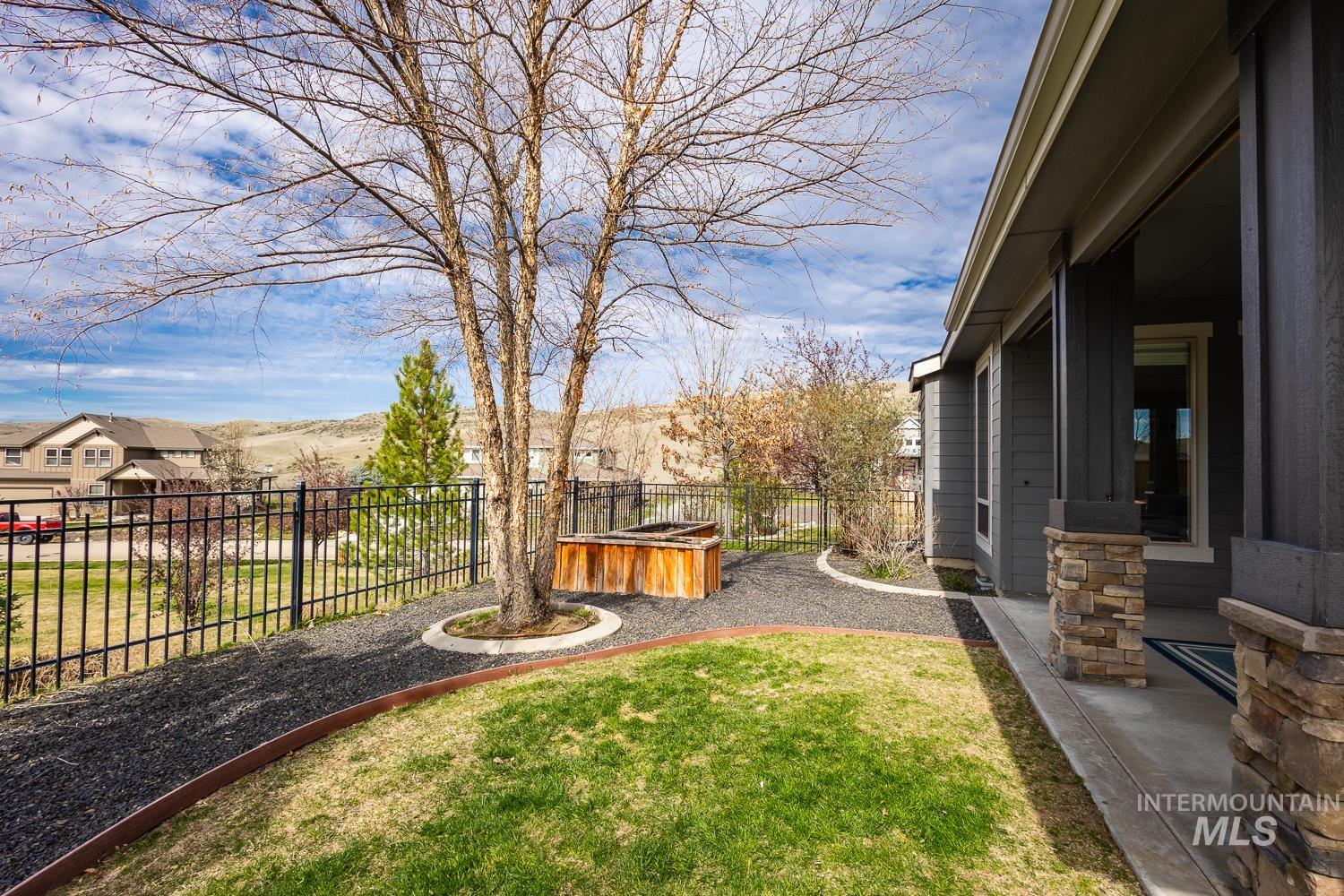 4545 W Sage Creek Drive, Boise, Idaho 83714, 5 Bedrooms, 3.5 Bathrooms, Residential For Sale, Price $1,049,999, 98999501