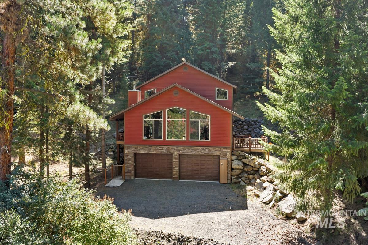 24 Landale Lane, Cascade, Idaho 83611, 4 Bedrooms, 3.5 Bathrooms, Residential For Sale, Price $1,200,000, 98999506