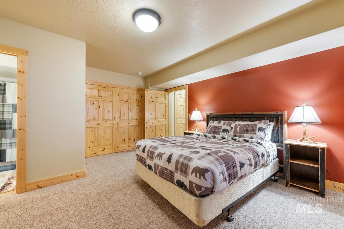 24 Landale Lane, Cascade, Idaho 83611, 4 Bedrooms, 3.5 Bathrooms, Residential For Sale, Price $1,200,000, 98999506