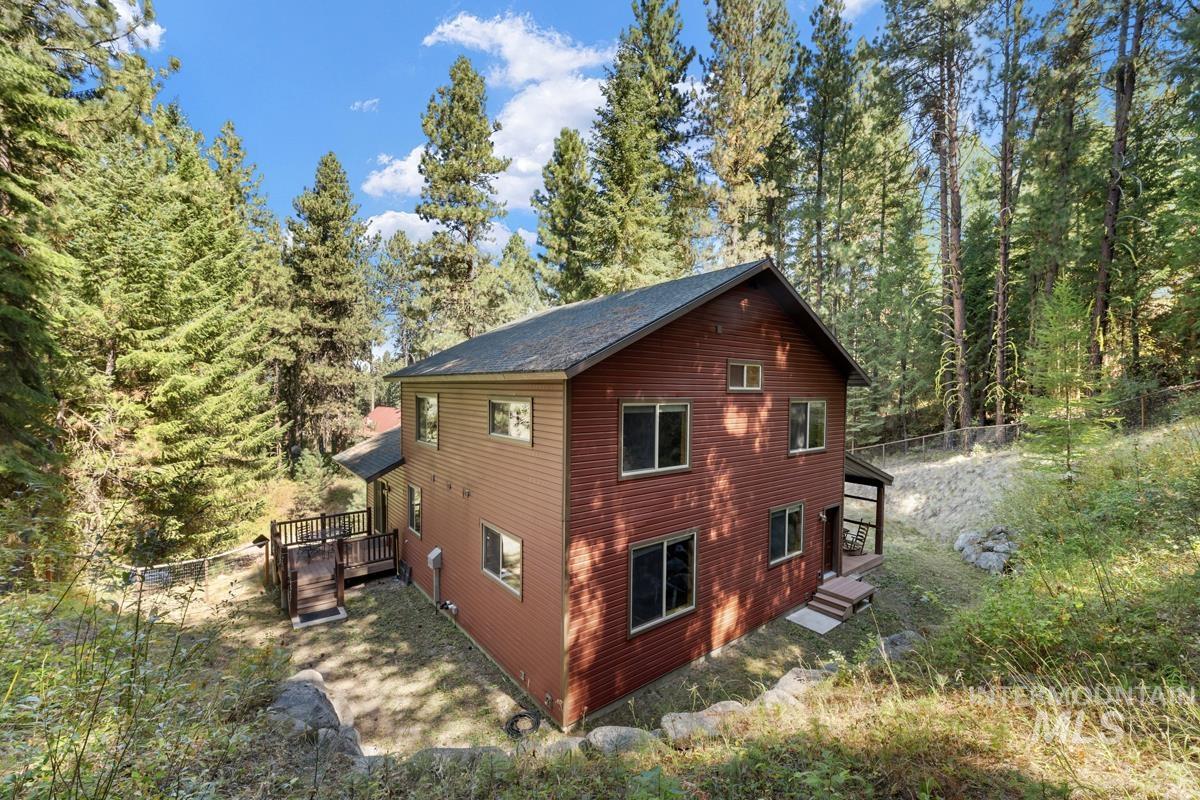 24 Landale Lane, Cascade, Idaho 83611, 4 Bedrooms, 3.5 Bathrooms, Residential For Sale, Price $1,200,000, 98999506