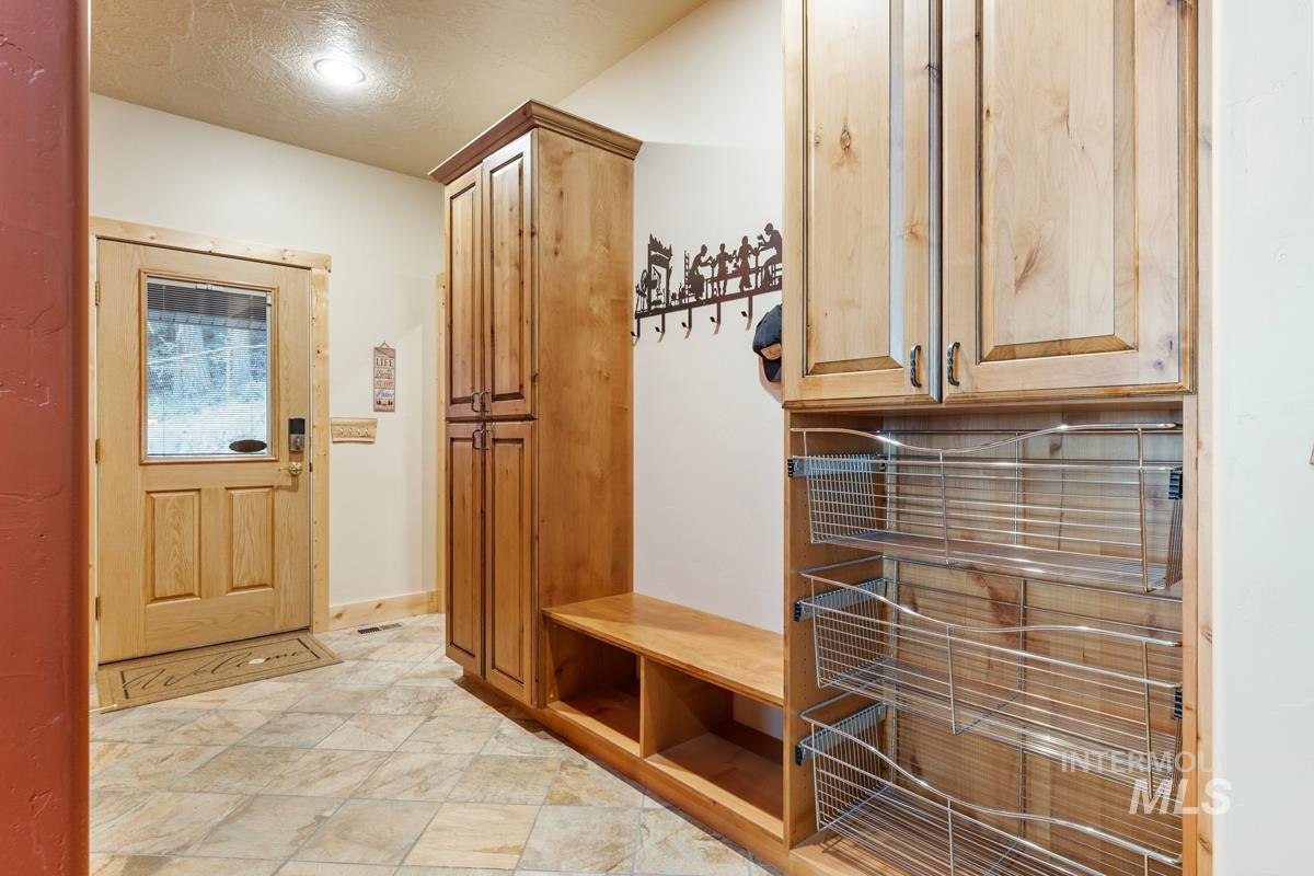 24 Landale Lane, Cascade, Idaho 83611, 4 Bedrooms, 3.5 Bathrooms, Residential For Sale, Price $1,200,000, 98999506