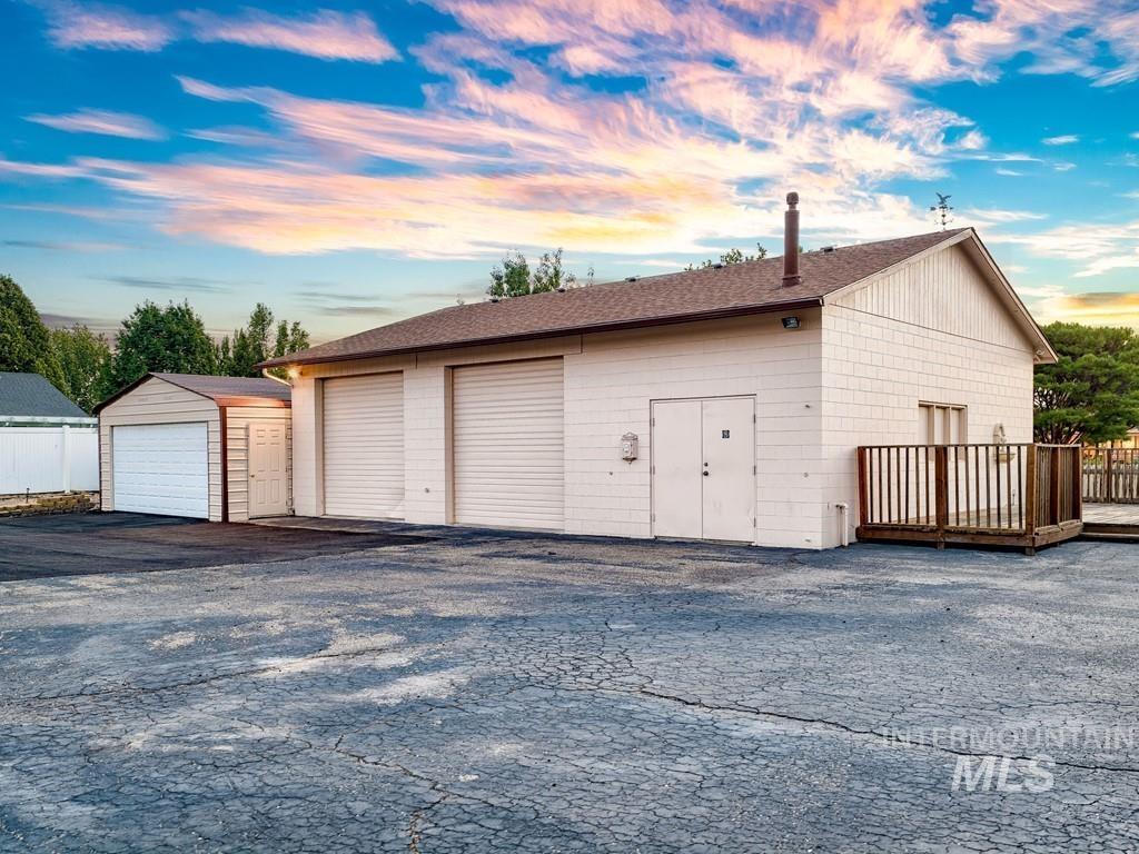 1945 S Mayflower, Boise, Idaho 83709, 5 Bedrooms, 3.5 Bathrooms, Residential For Sale, Price $969,900, 98999525