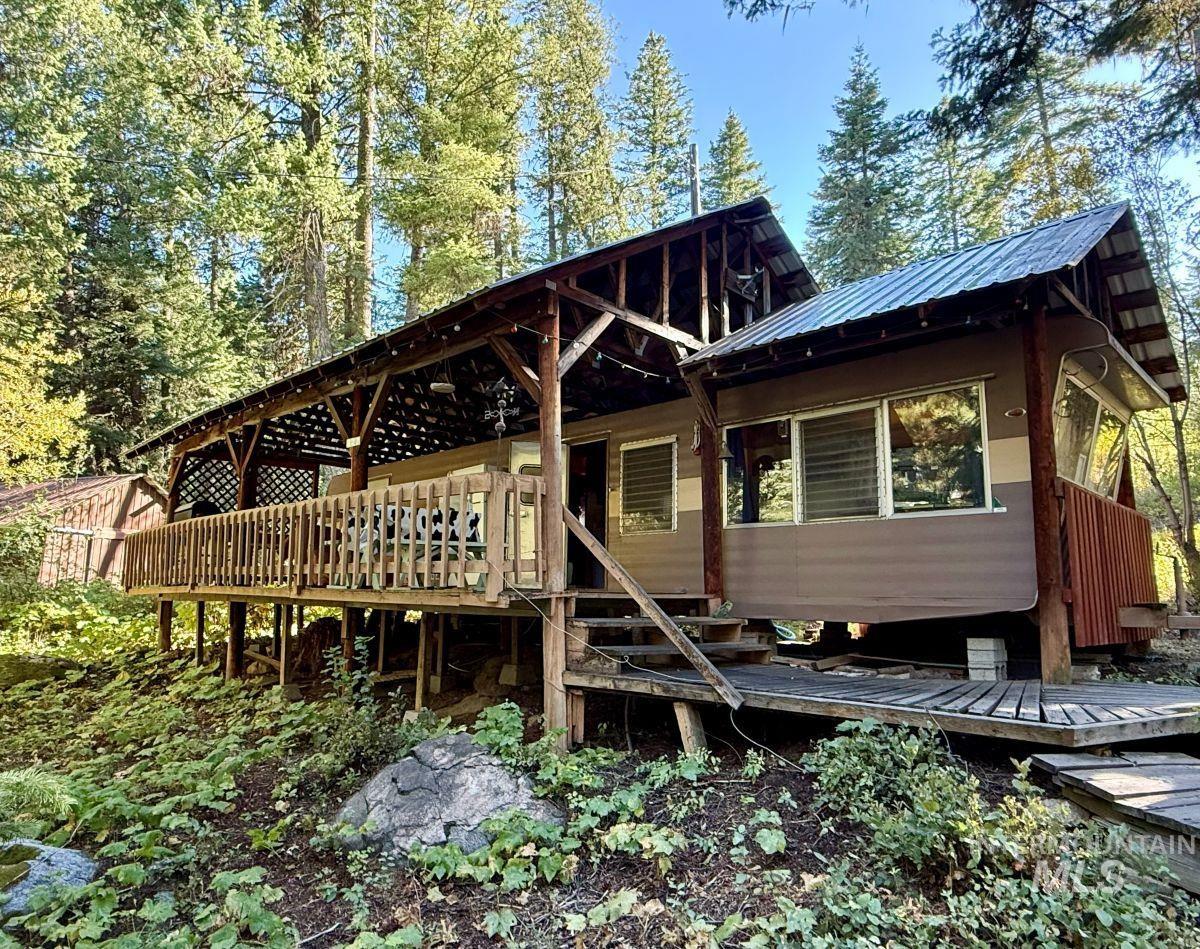 427 Doriann Drive, Cascade, Idaho 83611, 2 Bedrooms, 1 Bathroom, Residential For Sale, Price $149,000, 98999527