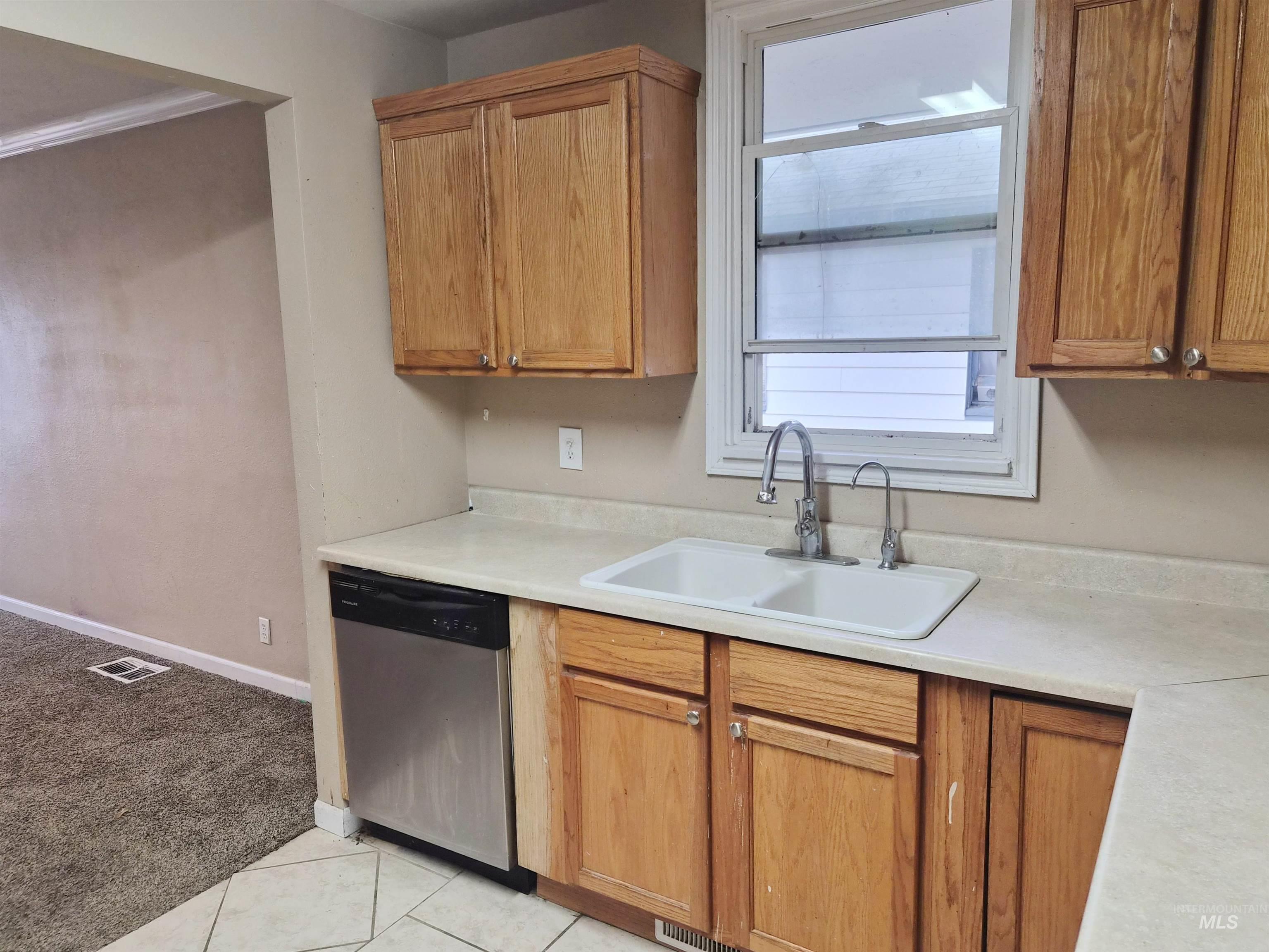 1147 N Hayes, Pocatello, Idaho 83204, 3 Bedrooms, 1 Bathroom, Residential For Sale, Price $205,000, 98999530