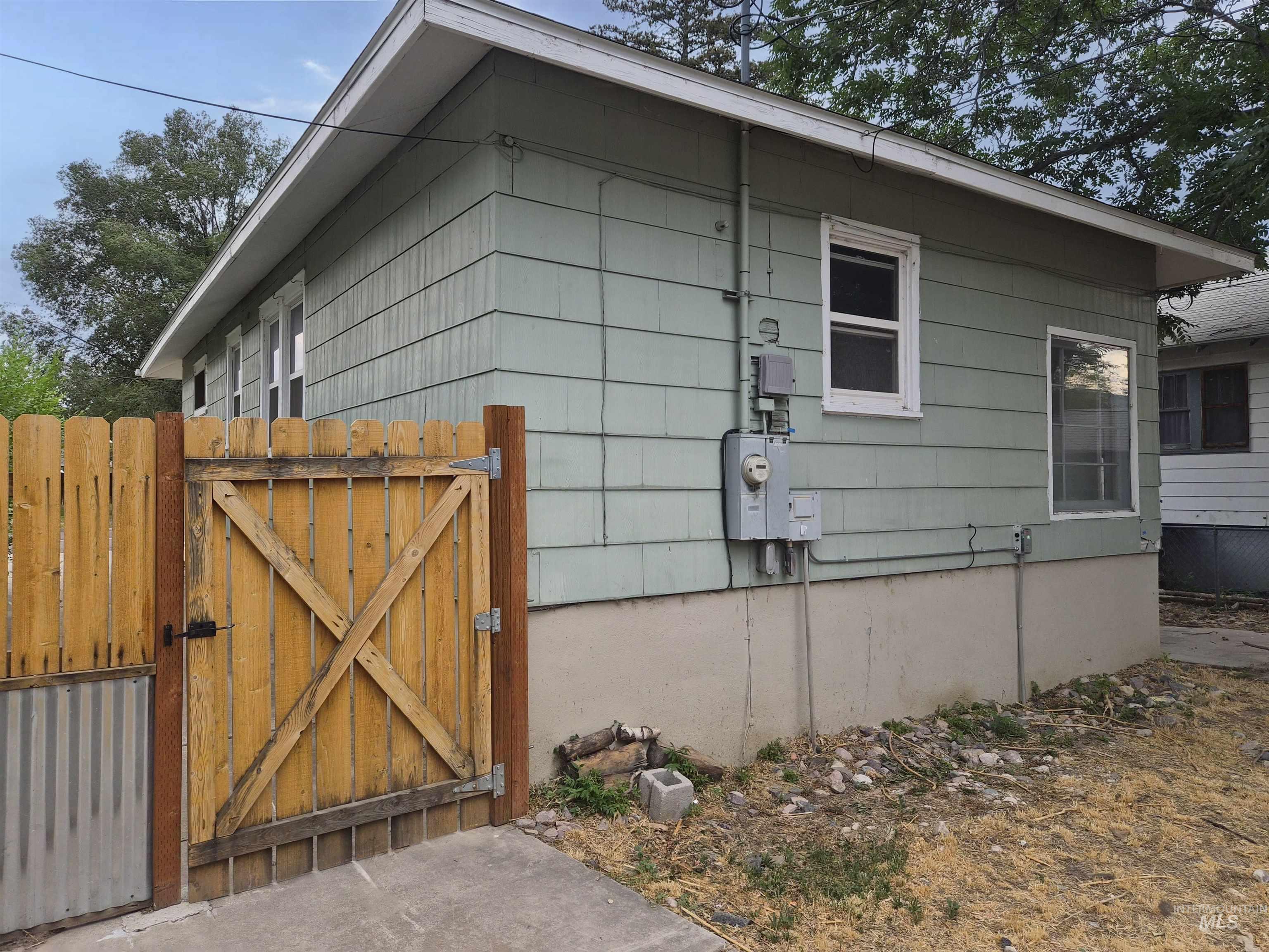 1147 N Hayes, Pocatello, Idaho 83204, 3 Bedrooms, 1 Bathroom, Residential For Sale, Price $205,000, 98999530