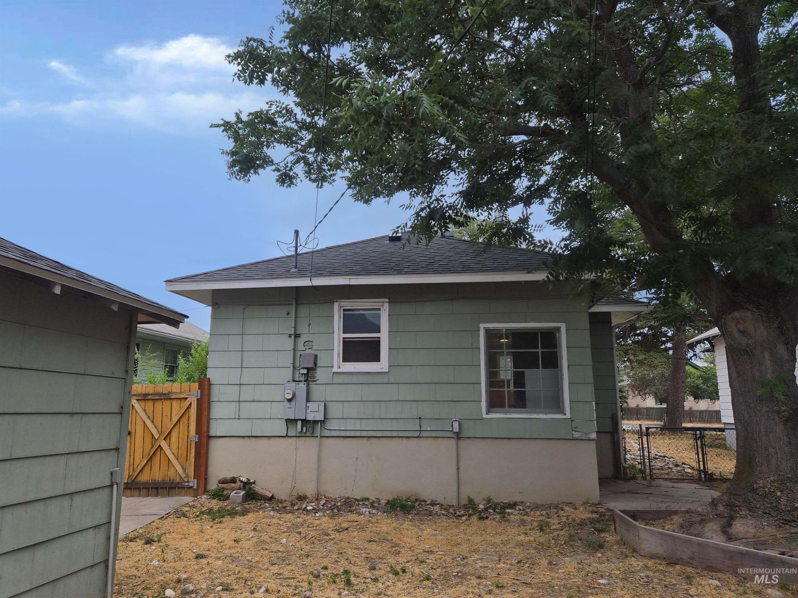 1147 N Hayes, Pocatello, Idaho 83204, 3 Bedrooms, 1 Bathroom, Residential For Sale, Price $205,000, 98999530