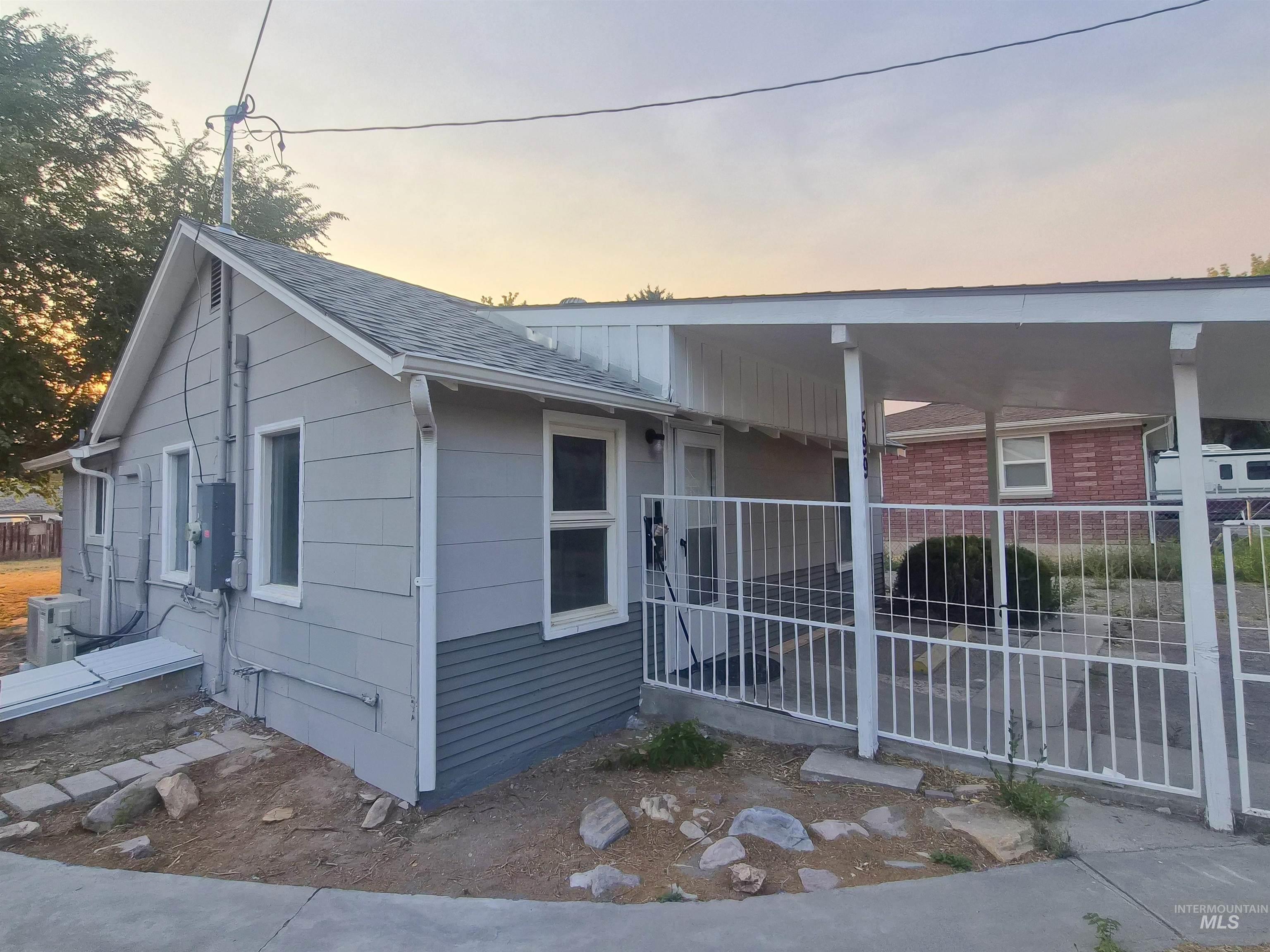 599 Jefferson St, Twin Falls, Idaho 83301, 2 Bedrooms, 1 Bathroom, Residential For Sale, Price $217,000,MLS 98999542