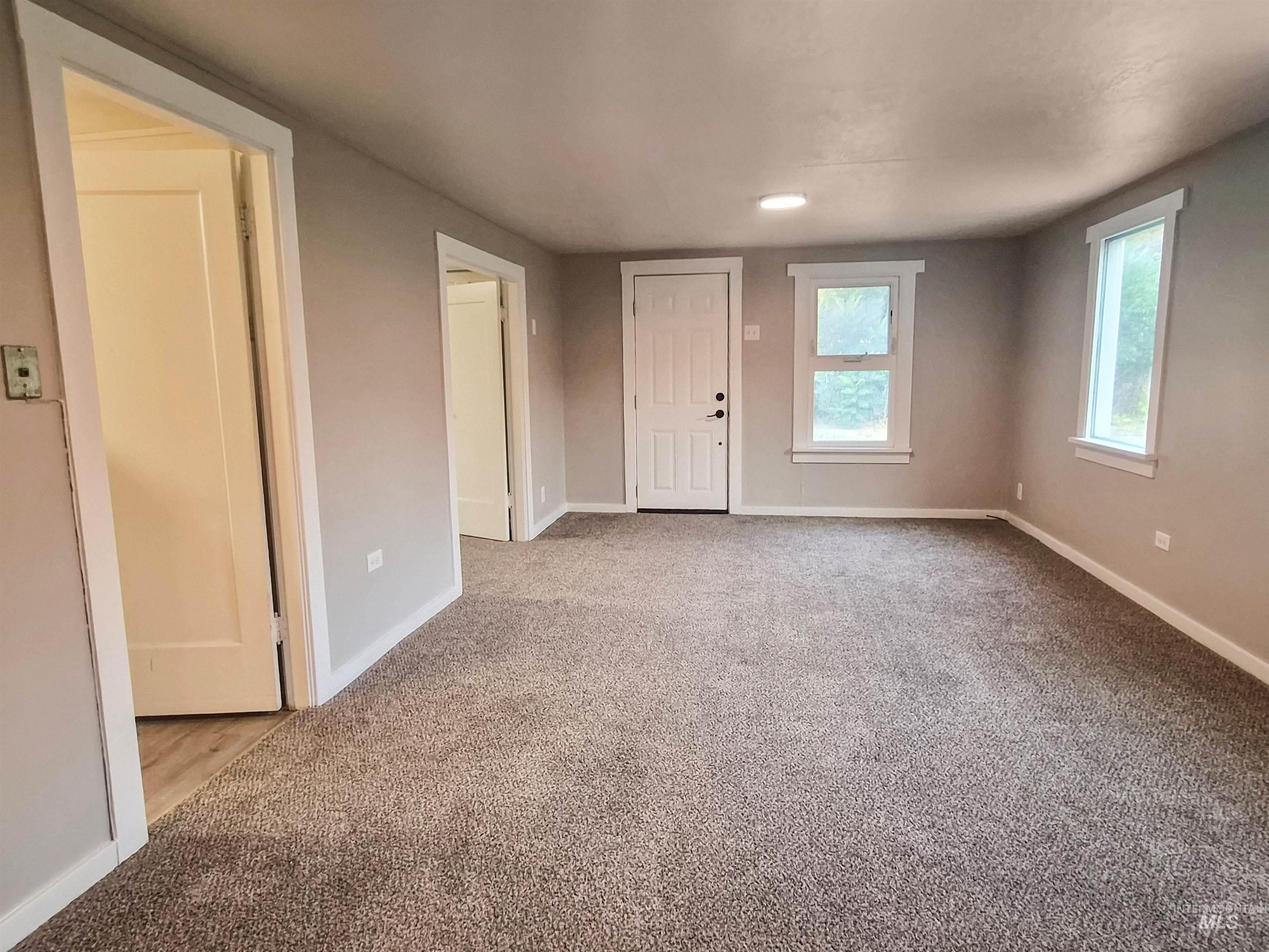 599 Jefferson St, Twin Falls, Idaho 83301, 2 Bedrooms, 1 Bathroom, Residential For Sale, Price $217,000,MLS 98999542