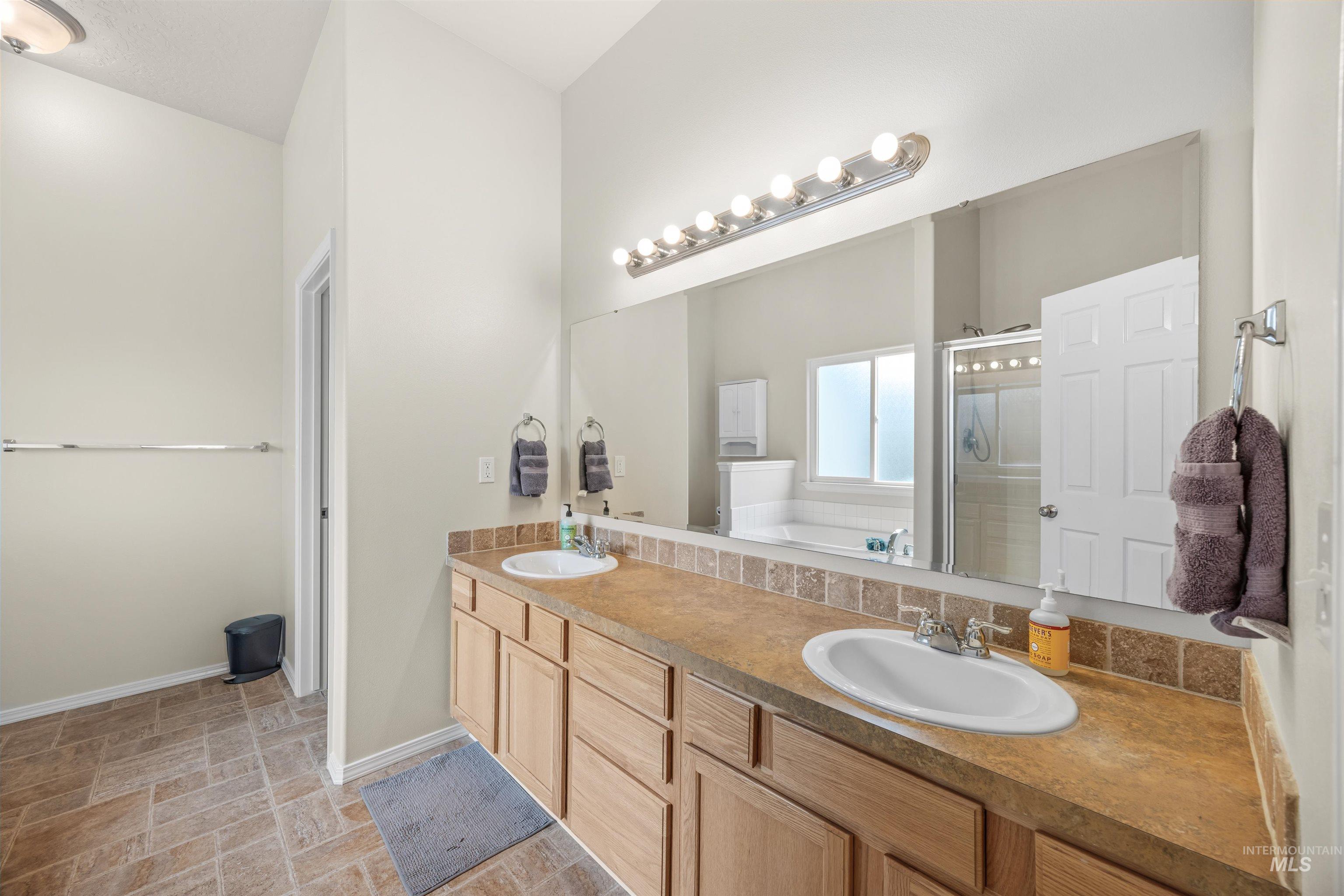 440 E Northridge Dr, Kuna, Idaho 83634, 3 Bedrooms, 2 Bathrooms, Residential For Sale, Price $430,000, 98999545