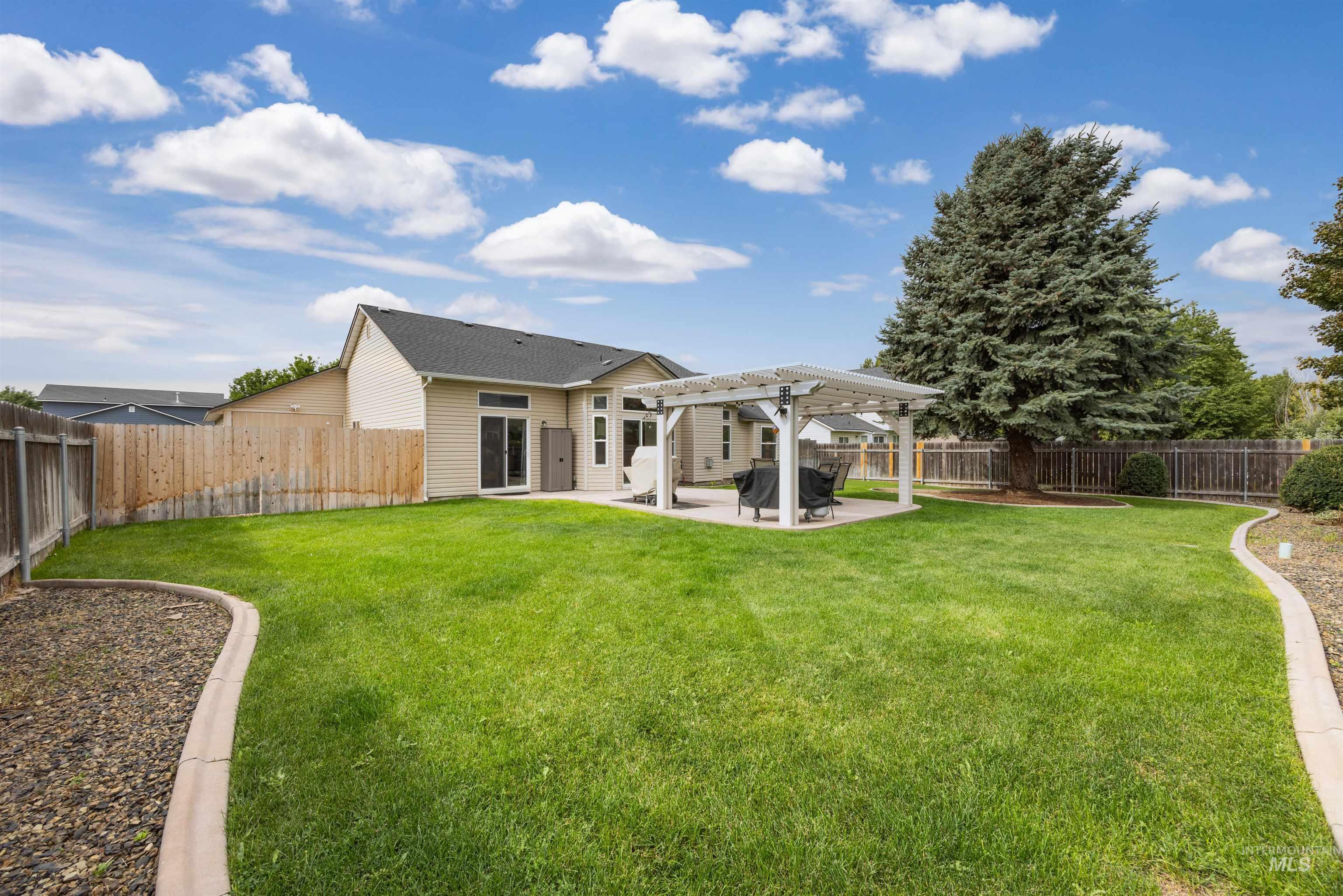 440 E Northridge Dr, Kuna, Idaho 83634, 3 Bedrooms, 2 Bathrooms, Residential For Sale, Price $430,000, 98999545