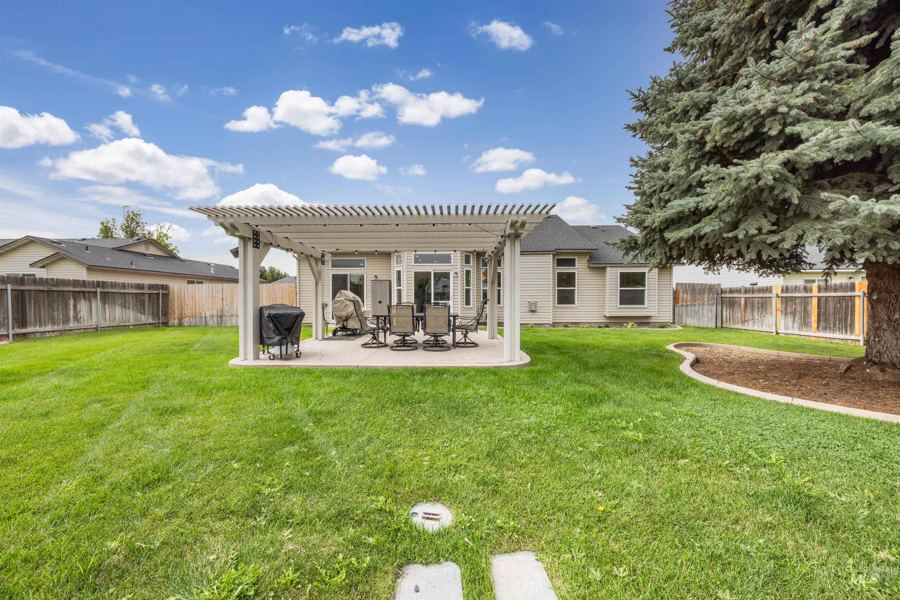 440 E Northridge Dr, Kuna, Idaho 83634, 3 Bedrooms, 2 Bathrooms, Residential For Sale, Price $430,000, 98999545