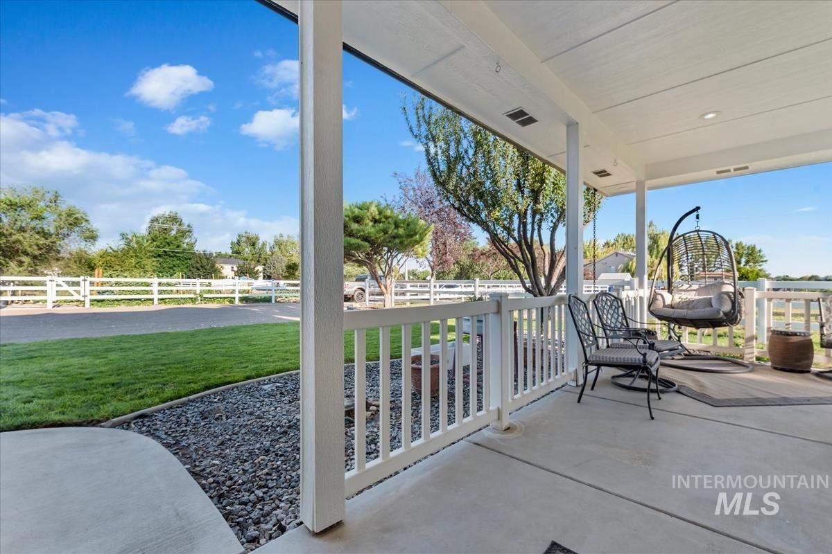 83 E Little Hawk Lane, Kuna, Idaho 83634, 5 Bedrooms, 3 Bathrooms, Residential For Sale, Price $1,225,000,MLS 98999546