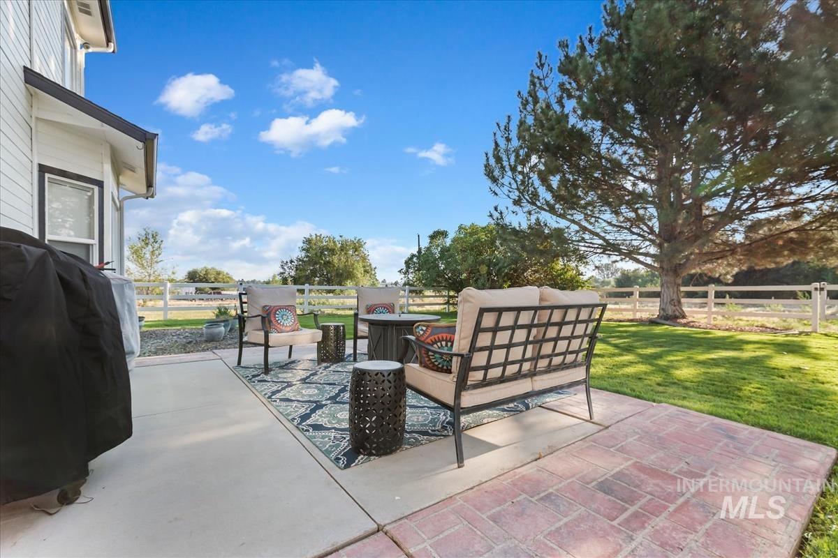 83 E Little Hawk Lane, Kuna, Idaho 83634, 5 Bedrooms, 3 Bathrooms, Residential For Sale, Price $1,225,000,MLS 98999546