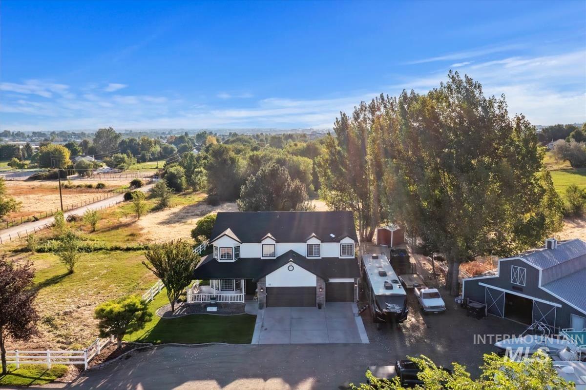 83 E Little Hawk Lane, Kuna, Idaho 83634, 5 Bedrooms, 3 Bathrooms, Residential For Sale, Price $1,225,000,MLS 98999546