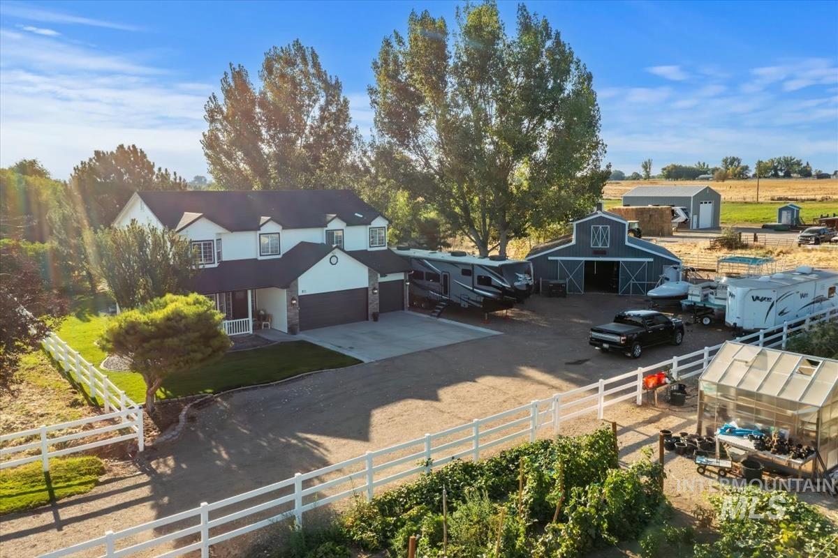 83 E Little Hawk Lane, Kuna, Idaho 83634, 5 Bedrooms, 3 Bathrooms, Residential For Sale, Price $1,225,000,MLS 98999546