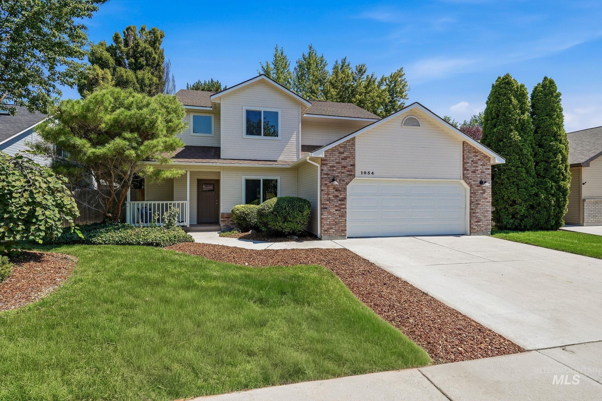 1054 N Carmen Ave, Boise, Idaho 83704, 3 Bedrooms, 2.5 Bathrooms, Residential For Sale, Price $529,900, 98999547