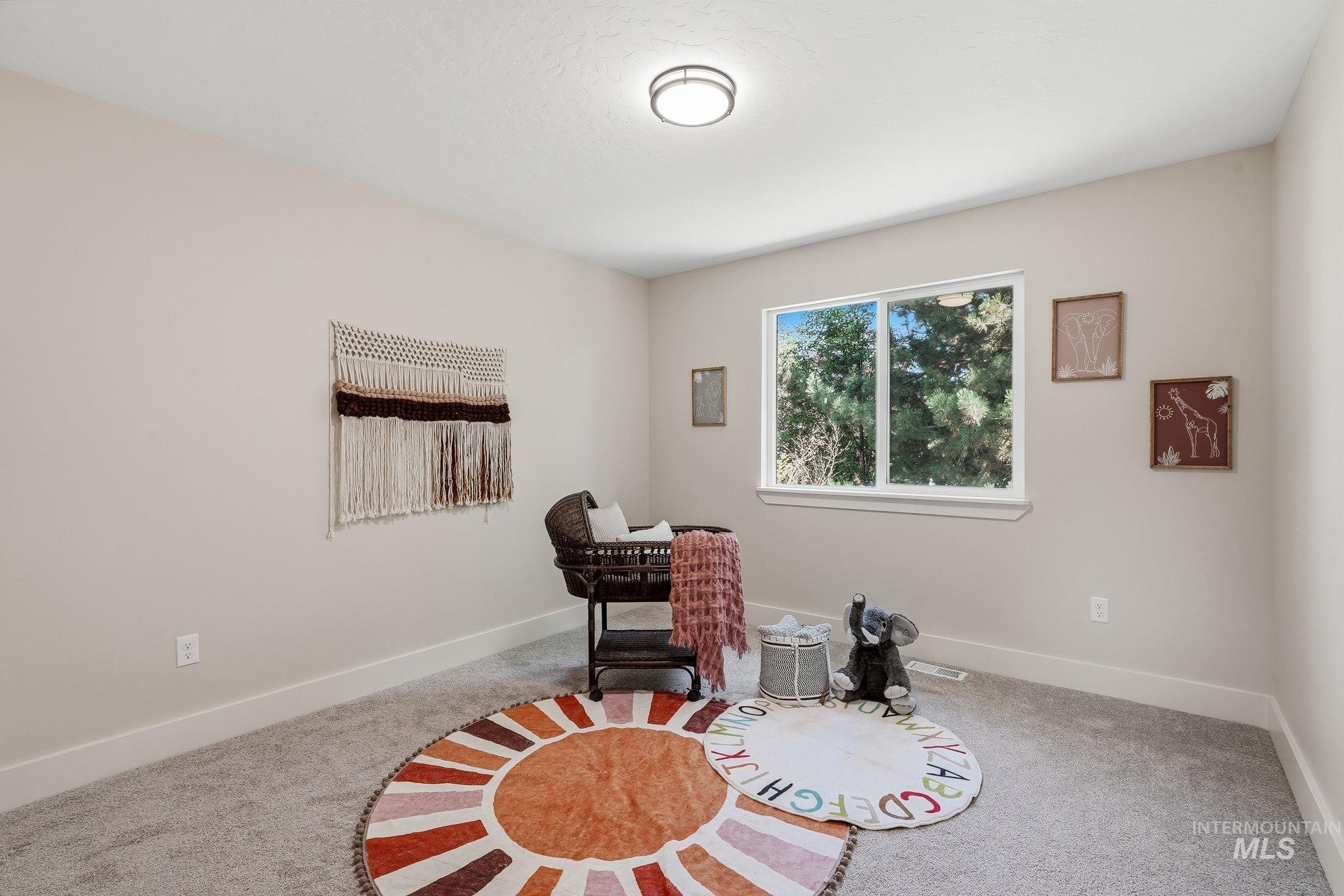 1054 N Carmen Ave, Boise, Idaho 83704, 3 Bedrooms, 2.5 Bathrooms, Residential For Sale, Price $529,900, 98999547