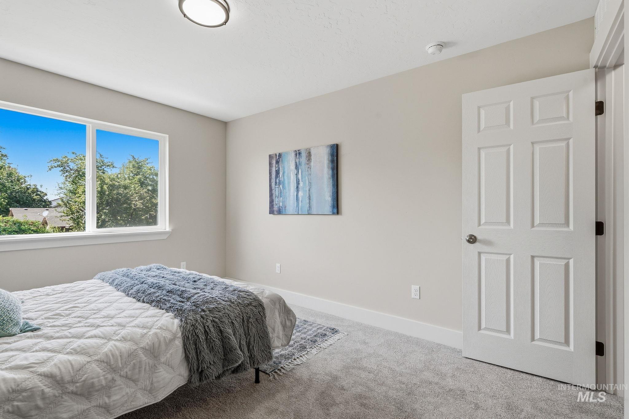 1054 N Carmen Ave, Boise, Idaho 83704, 3 Bedrooms, 2.5 Bathrooms, Residential For Sale, Price $529,900, 98999547