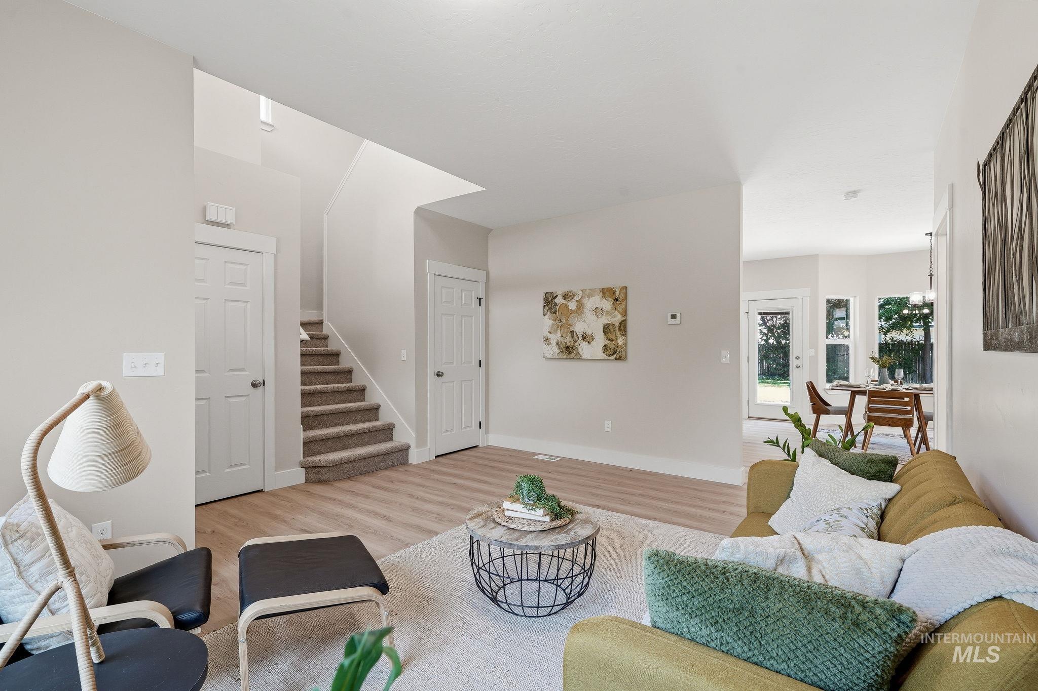 1054 N Carmen Ave, Boise, Idaho 83704, 3 Bedrooms, 2.5 Bathrooms, Residential For Sale, Price $529,900, 98999547