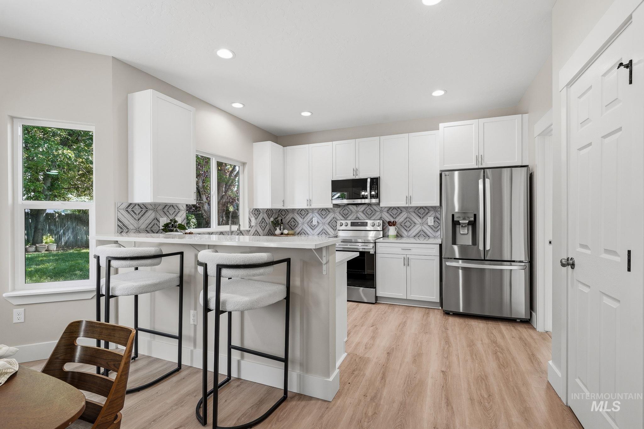 1054 N Carmen Ave, Boise, Idaho 83704, 3 Bedrooms, 2.5 Bathrooms, Residential For Sale, Price $529,900, 98999547