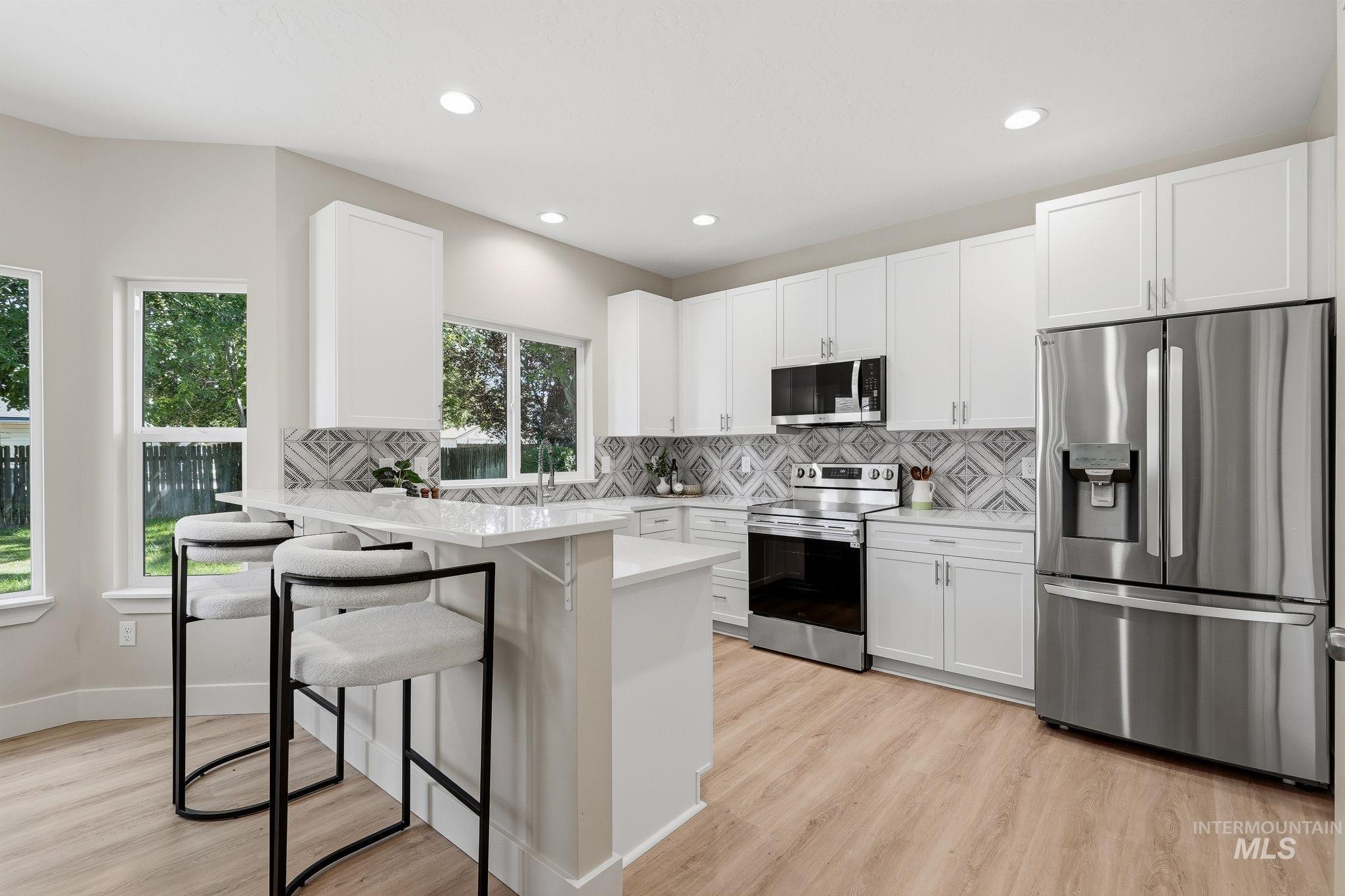 1054 N Carmen Ave, Boise, Idaho 83704, 3 Bedrooms, 2.5 Bathrooms, Residential For Sale, Price $529,900, 98999547