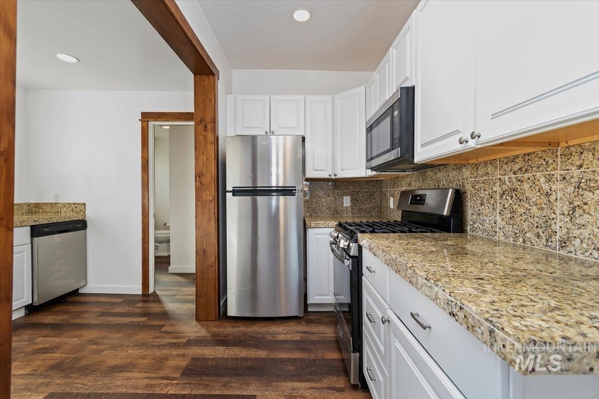 201 W 1st Street, Emmett, Idaho 83617, 2 Bedrooms, 1 Bathroom, Residential Income For Sale, Price $484,900,MLS 98999548