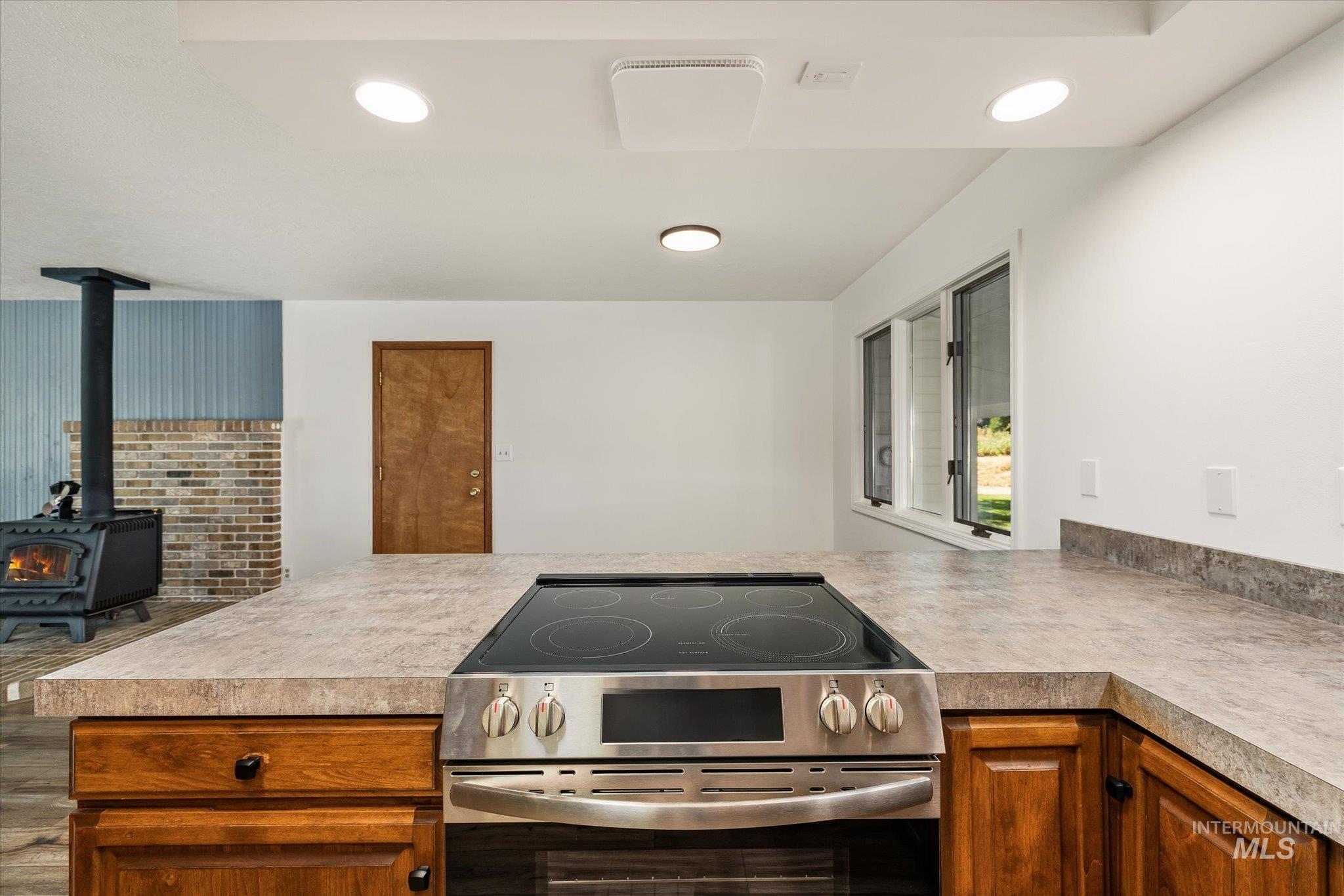 3733 Little Rock Rd, Emmett, Idaho 83617, 3 Bedrooms, 2.5 Bathrooms, Residential For Sale, Price $789,000,MLS 98999549