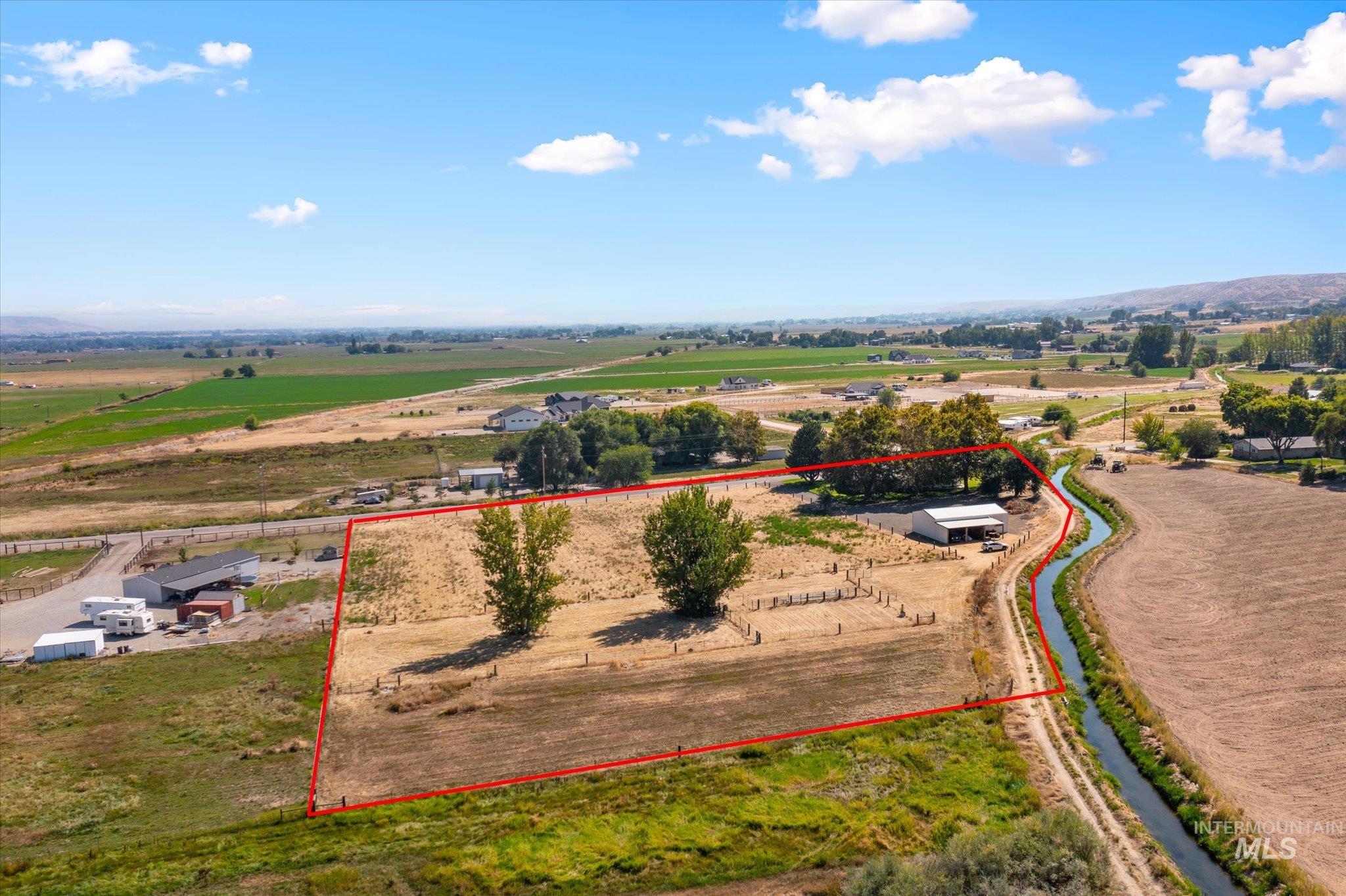 3733 Little Rock Rd, Emmett, Idaho 83617, 3 Bedrooms, 2.5 Bathrooms, Residential For Sale, Price $789,000,MLS 98999549