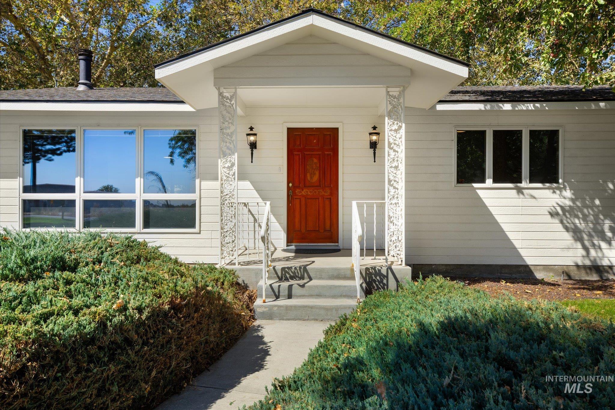 3733 Little Rock Rd, Emmett, Idaho 83617, 3 Bedrooms, 2.5 Bathrooms, Residential For Sale, Price $789,000,MLS 98999549