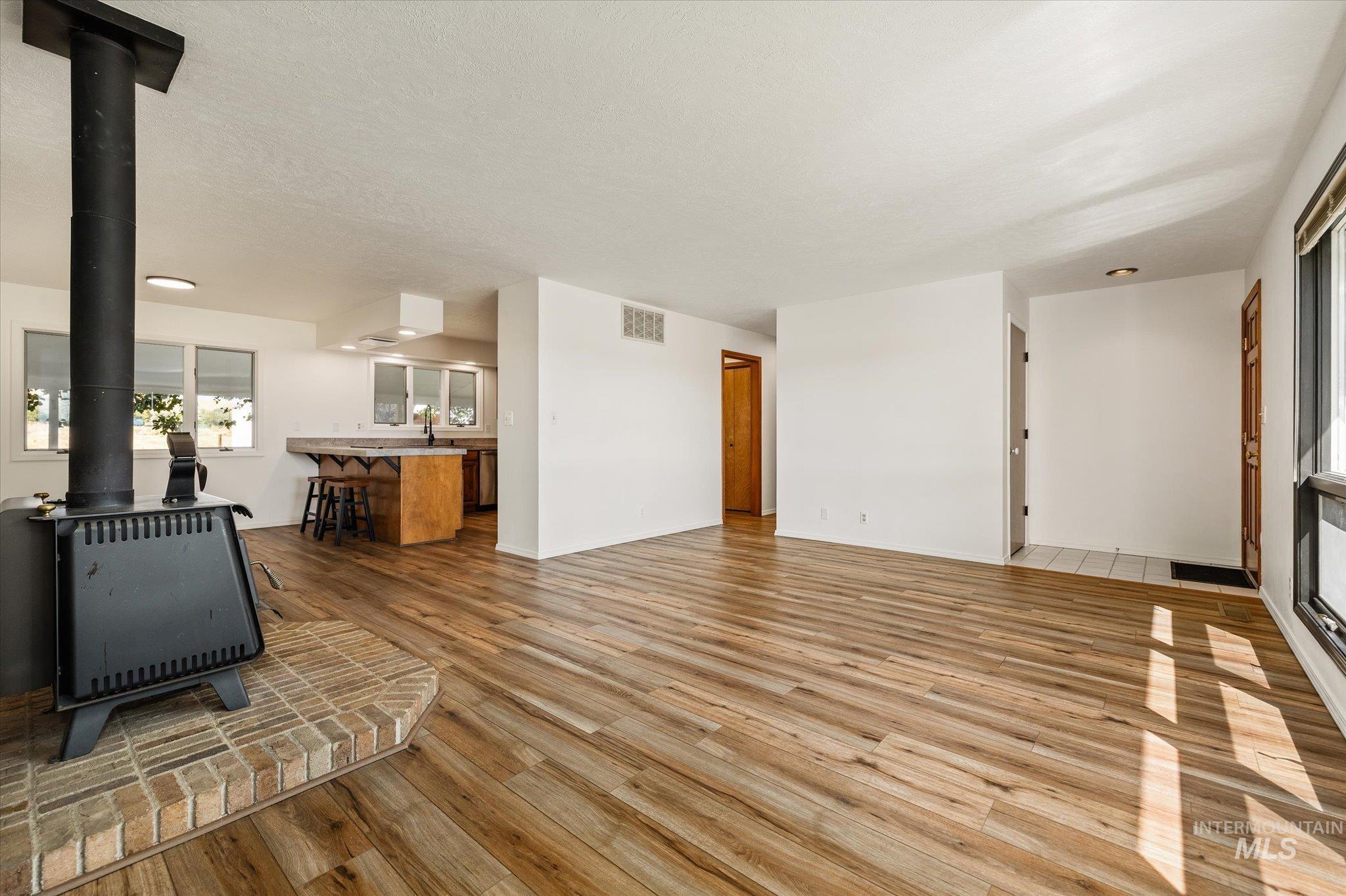 3733 Little Rock Rd, Emmett, Idaho 83617, 3 Bedrooms, 2.5 Bathrooms, Residential For Sale, Price $789,000,MLS 98999549